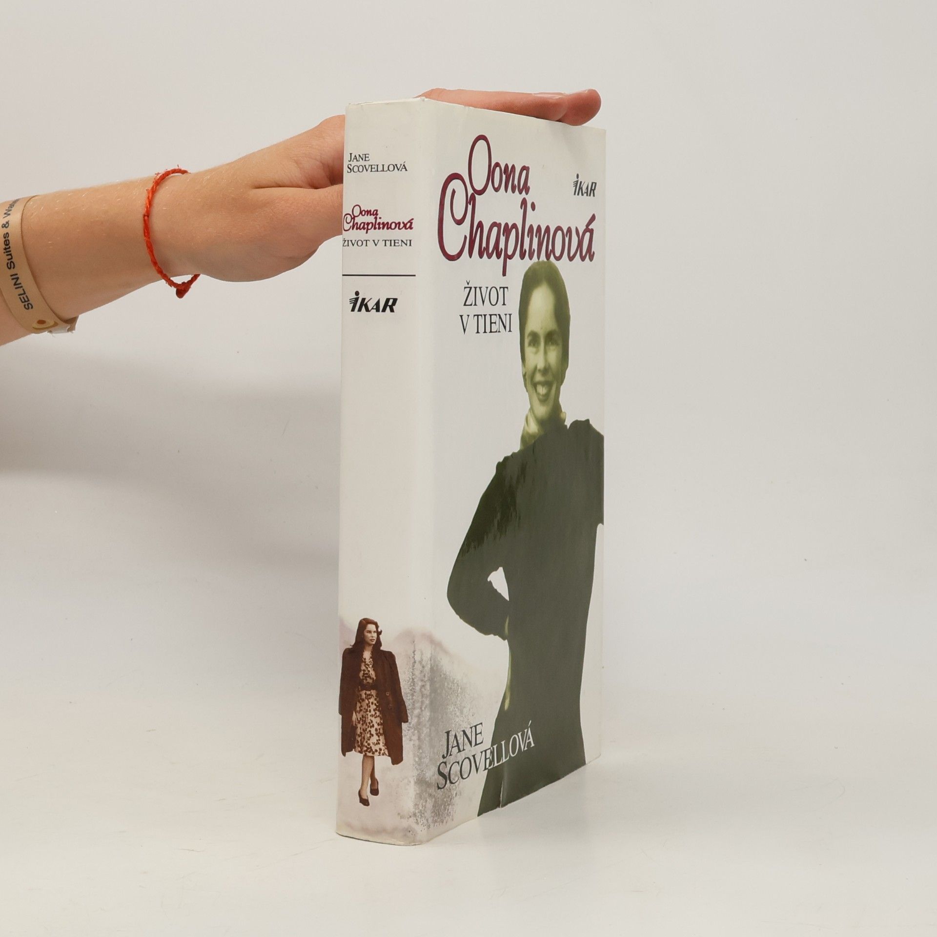 Jane Scovell Oona Chaplinová : Život v tieni