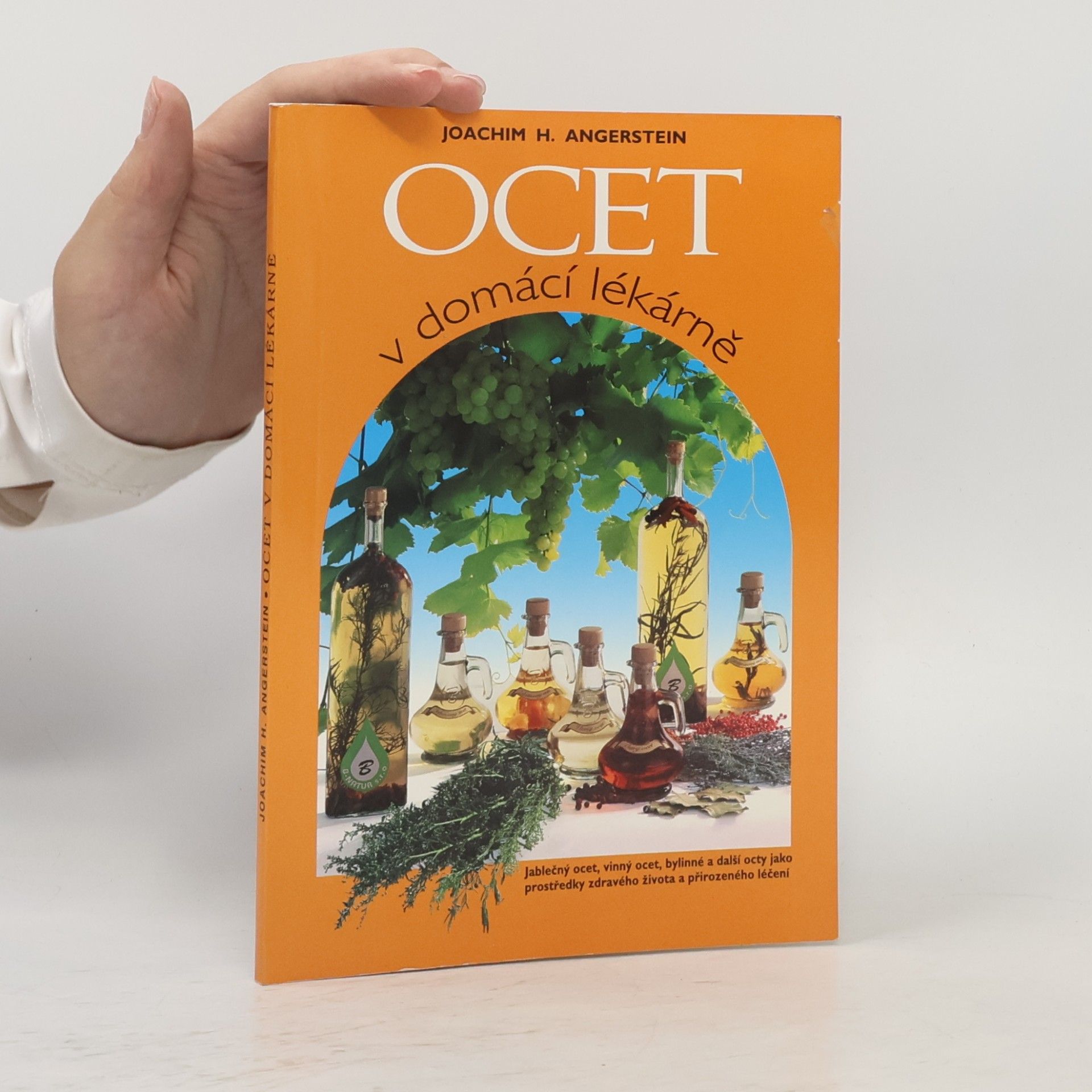 Ocet v domácí lékárně