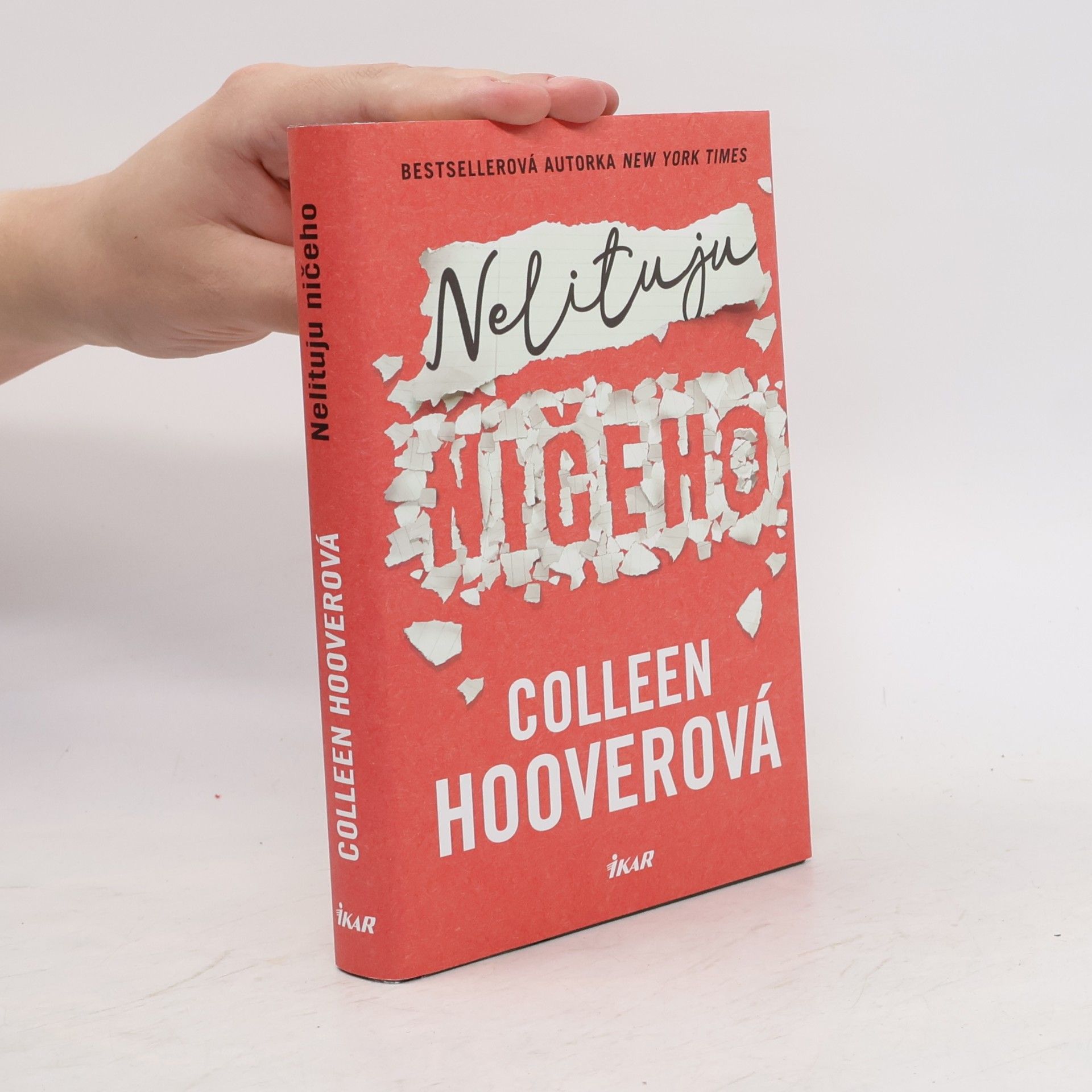 Colleen Hoover Nelituju ničeho