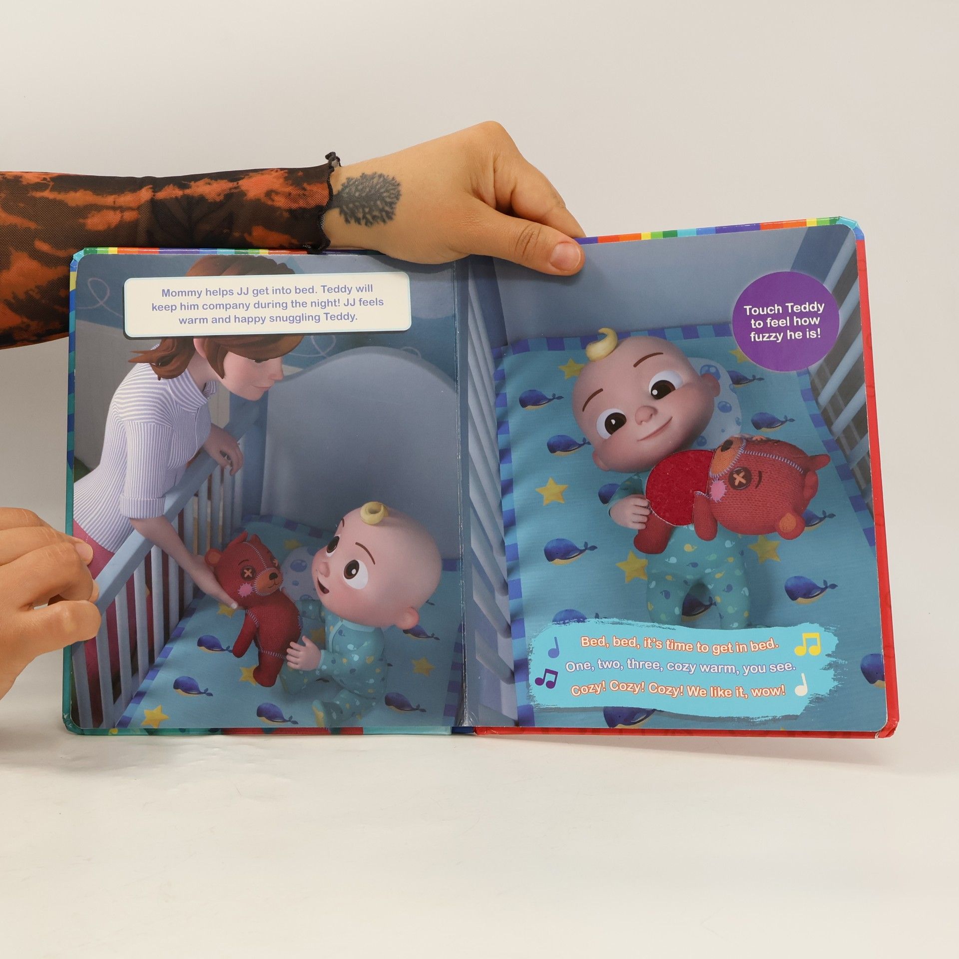 May Nakamura Cocomelon: Sweet, Sweet Bedtime: A Touch-And-Feel Book