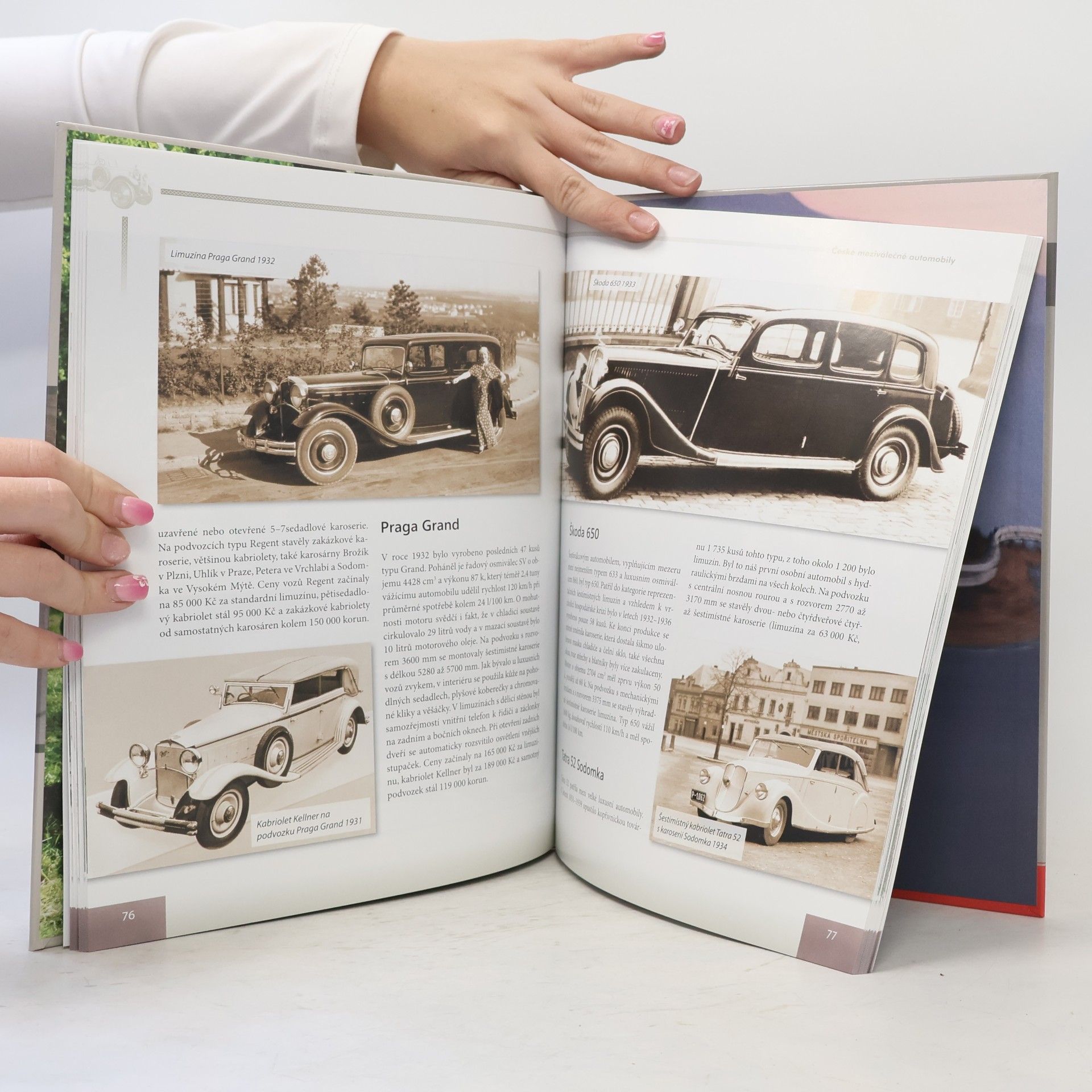 Marián ŠumanHreblay Dvě století českých automobilů