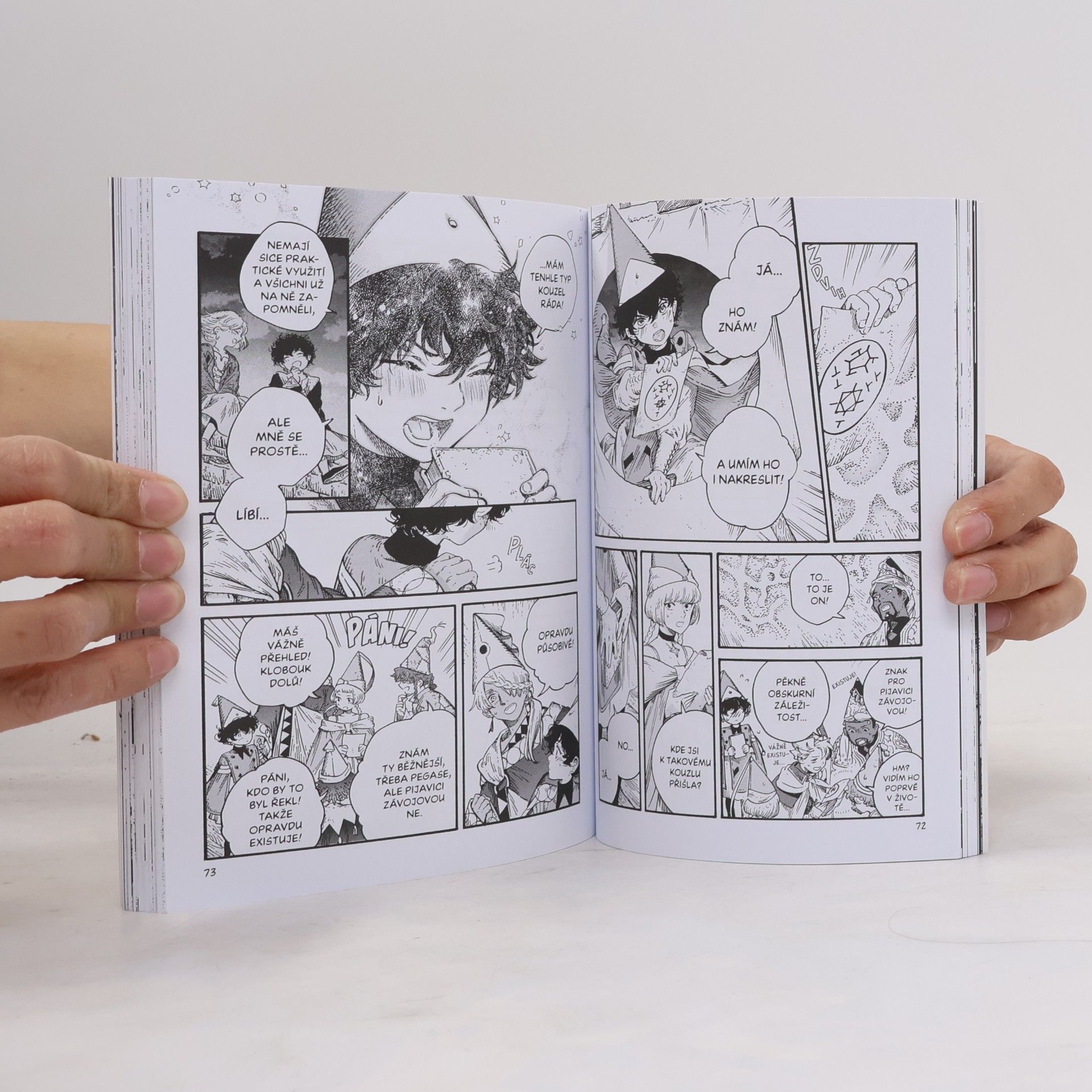 Kamome Shirahama Ateliér špičatých klobouků 14