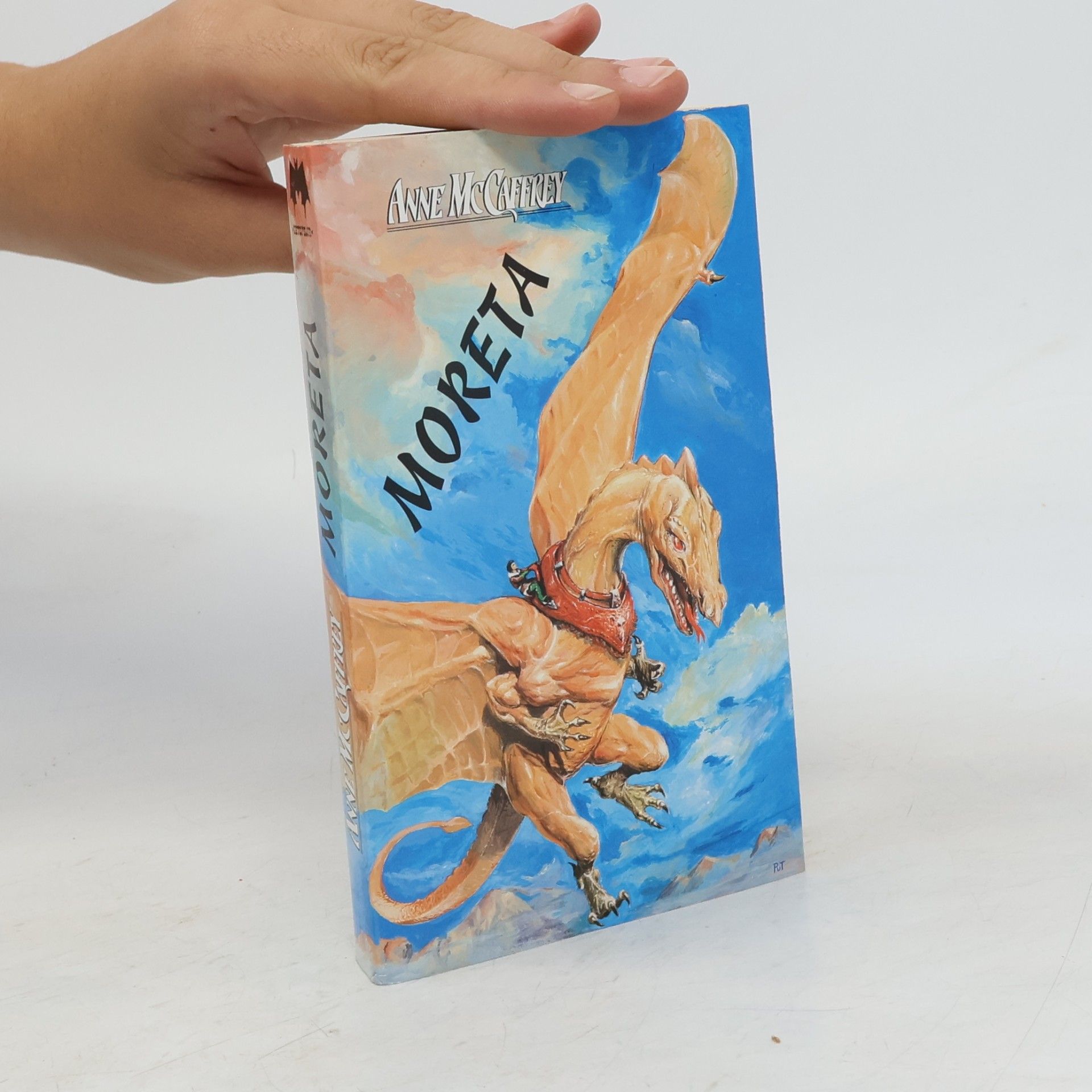 Anne Mac Caffrey Moreta : paní pernských draků