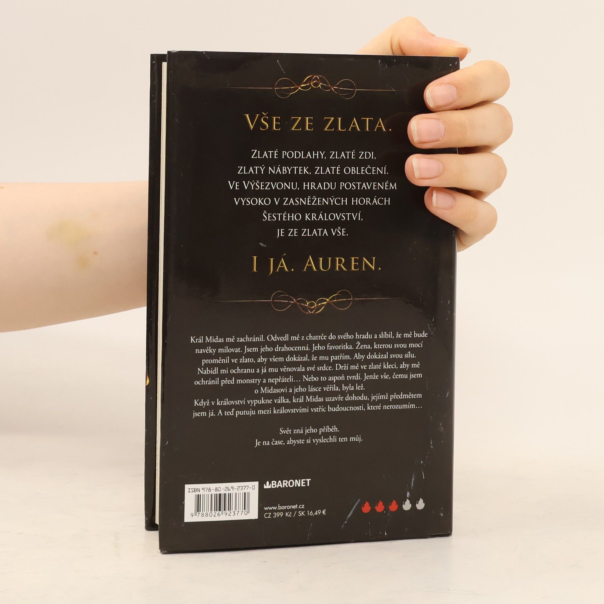 Zuzana Ľalíková Zlatá klec. Pozlacená