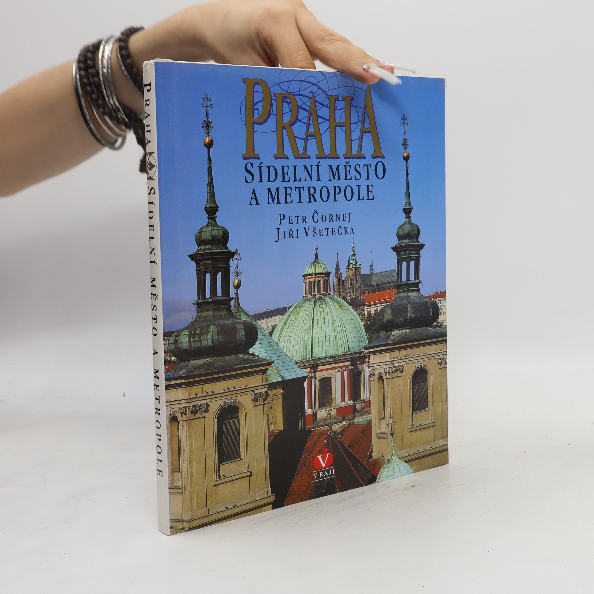 Petr Čornej Praha sídelní město a metropole