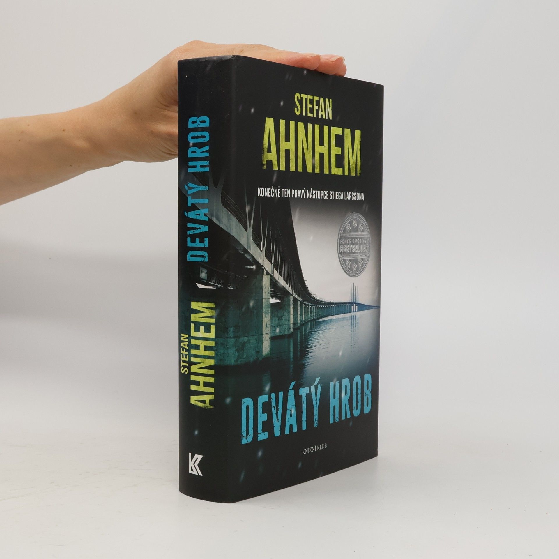 Stefan Ahnhem Devátý hrob