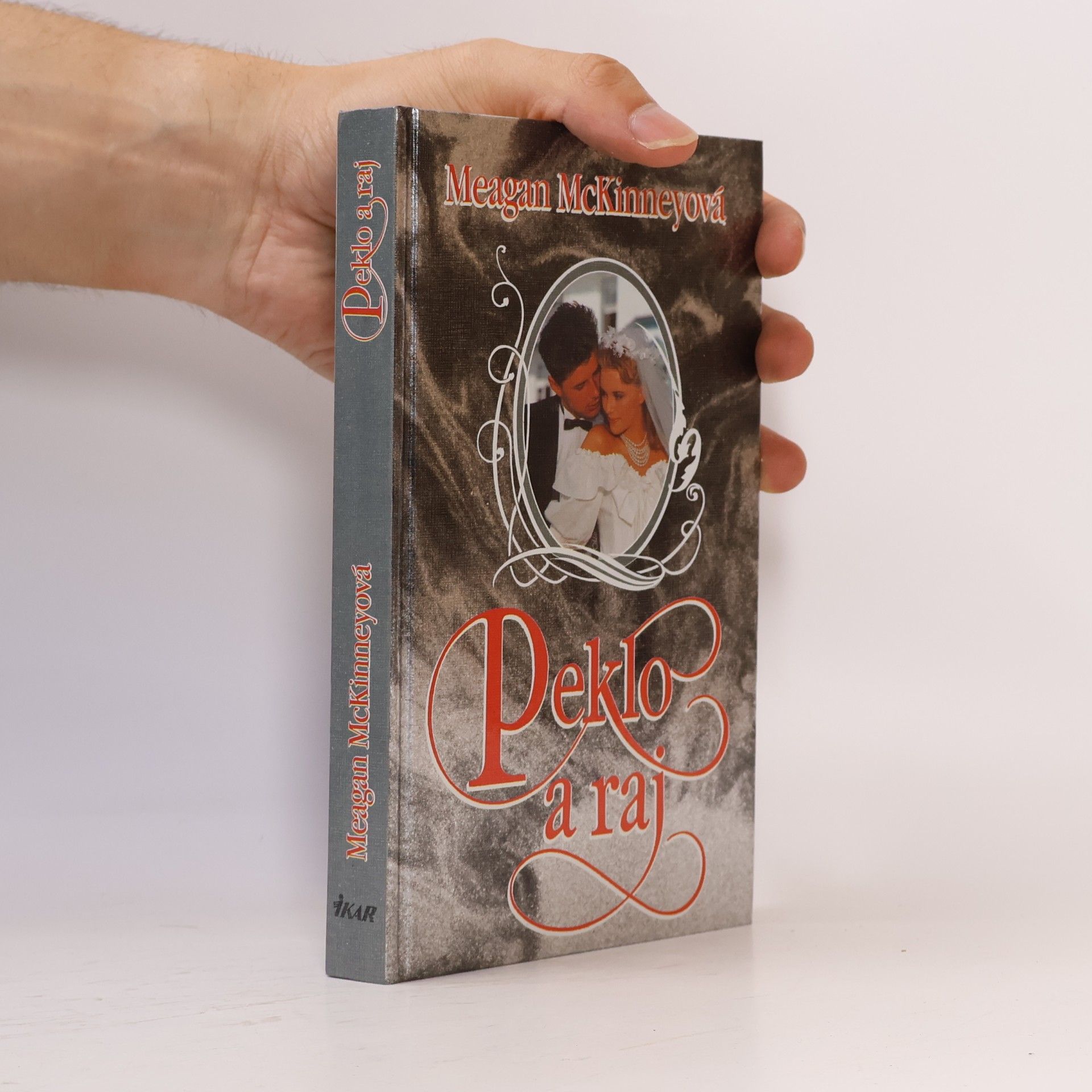 Meagan McKinney Peklo a raj
