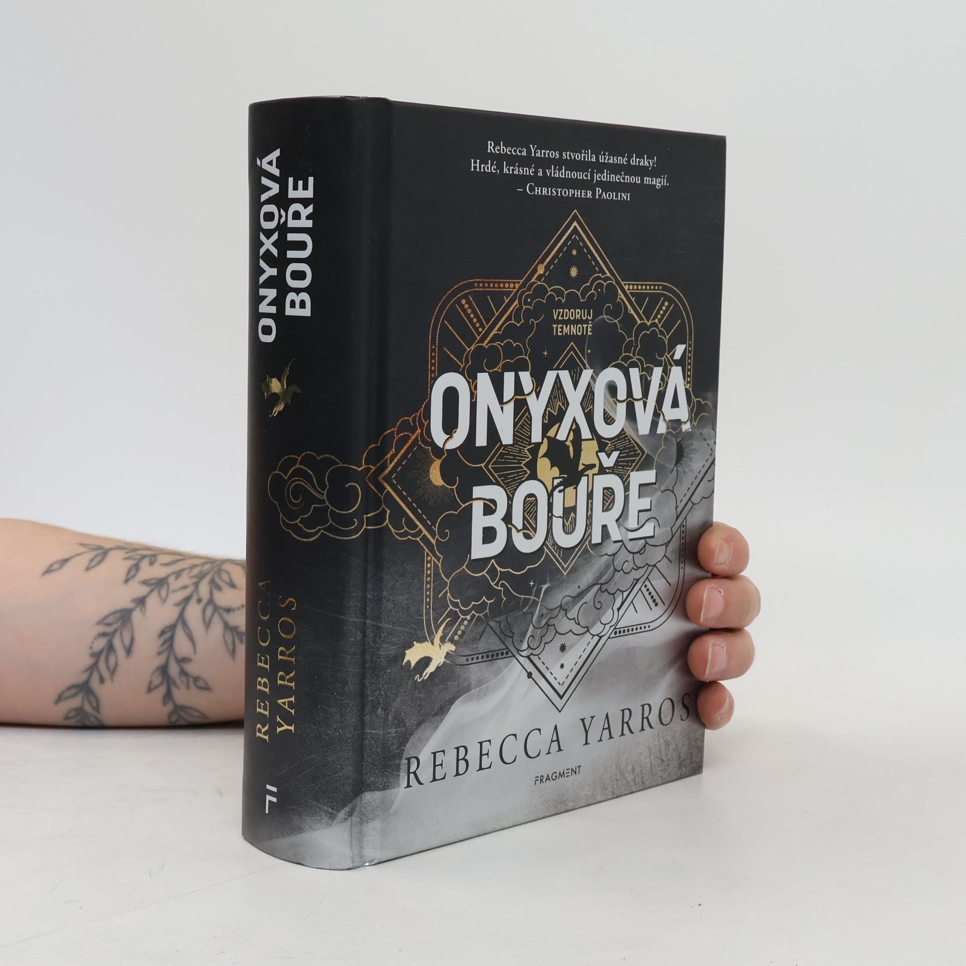 Rebecca Yarros Onyxová bouře