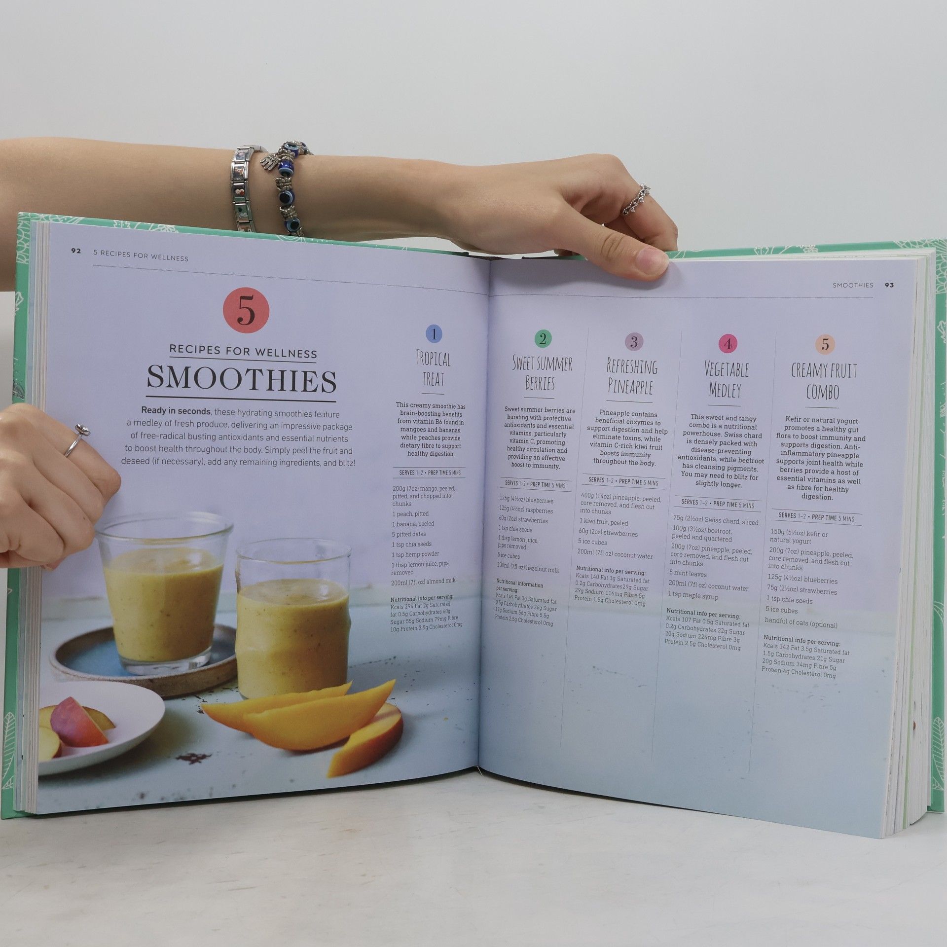Susan Curtis Neal's Yard Remedies complete wellness : enjoy long-lasting health and wellbeing with over 800 natural remedies