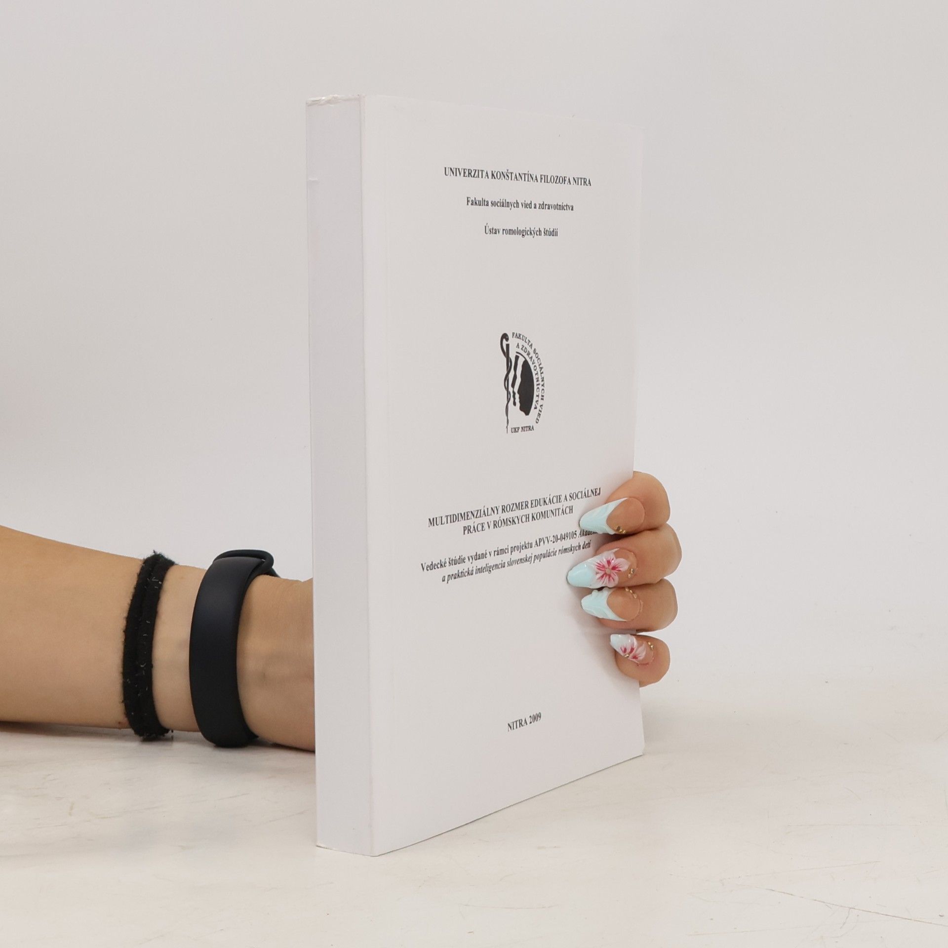 Autorenkollektiv Multidimenzionálny rozmer edukácie a sociálnej práce v Rómskych komunitách