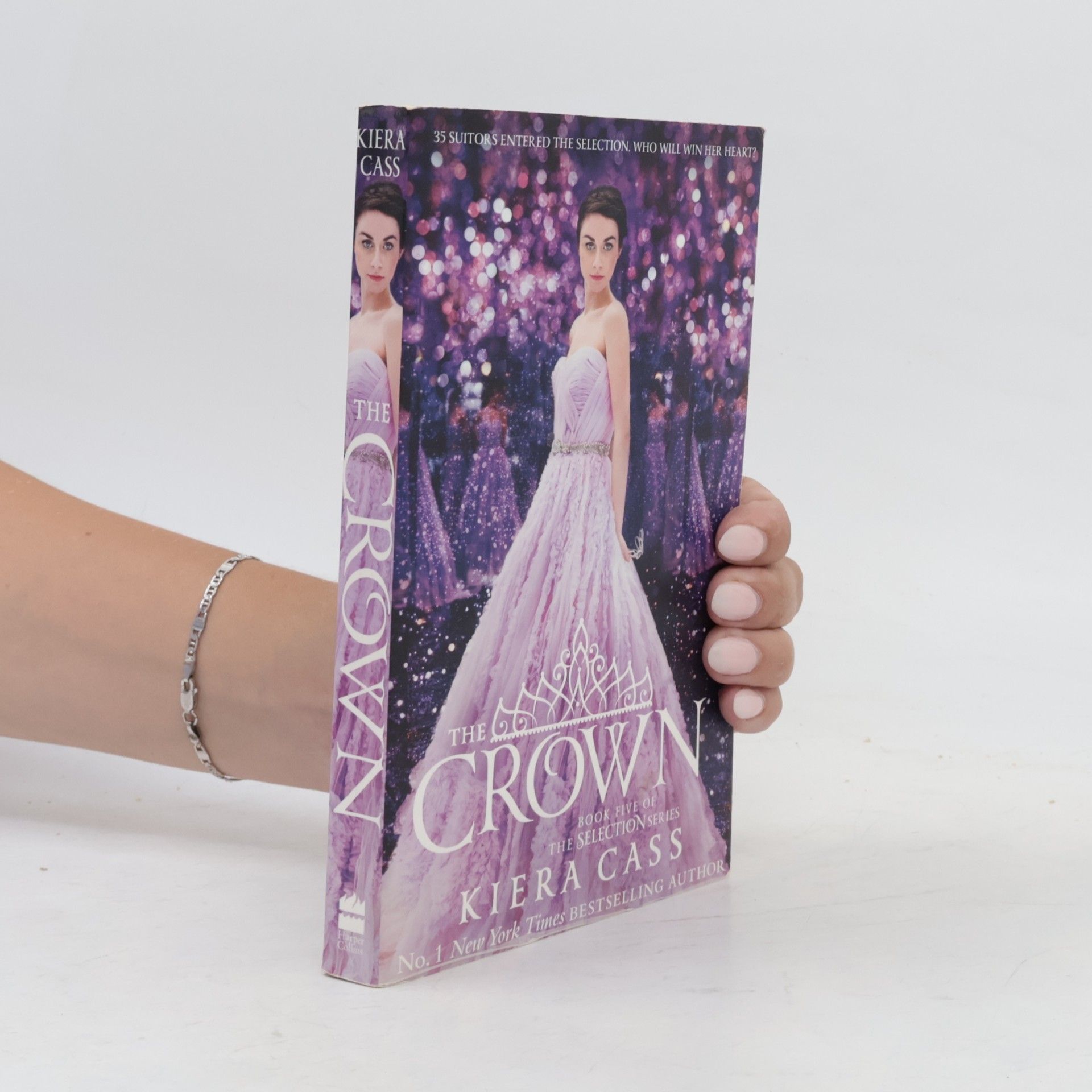 Kiera Cass The Crown. 5. díl