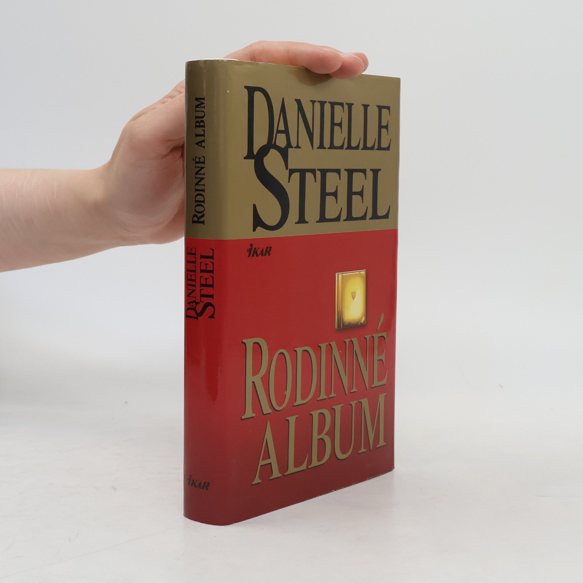 Danielle Steel Rodinné album