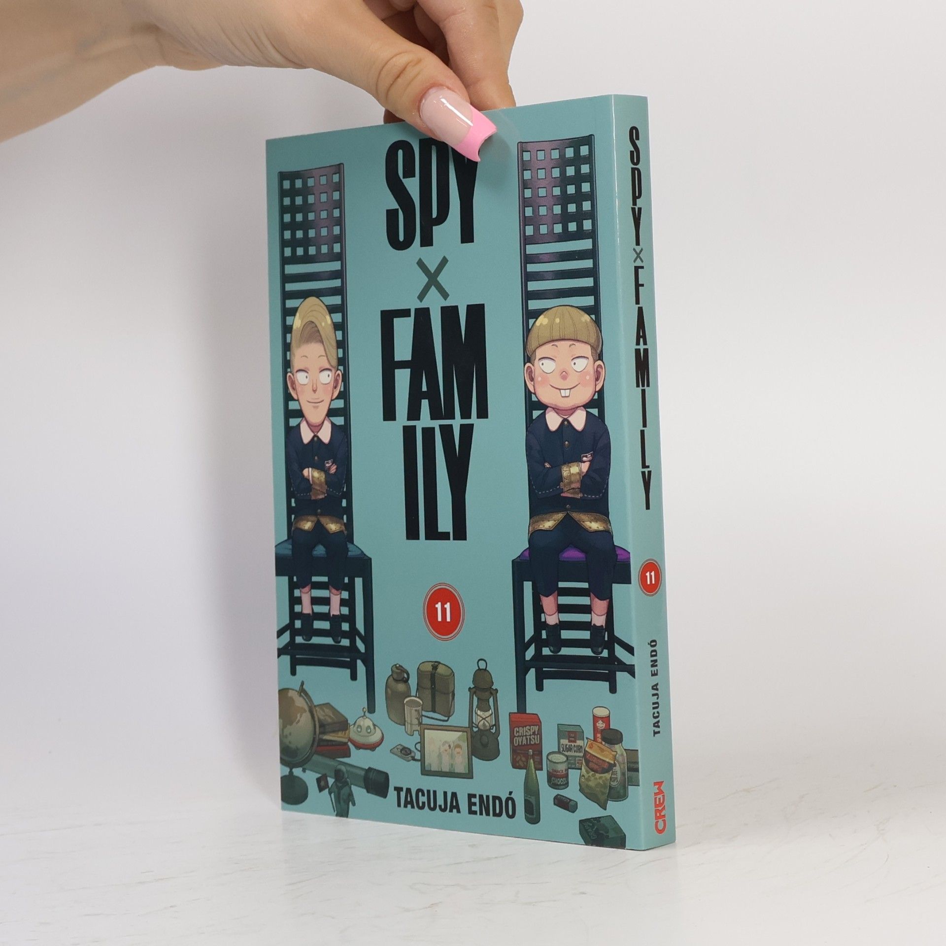 Tacuja Endó Spy x Family. 11