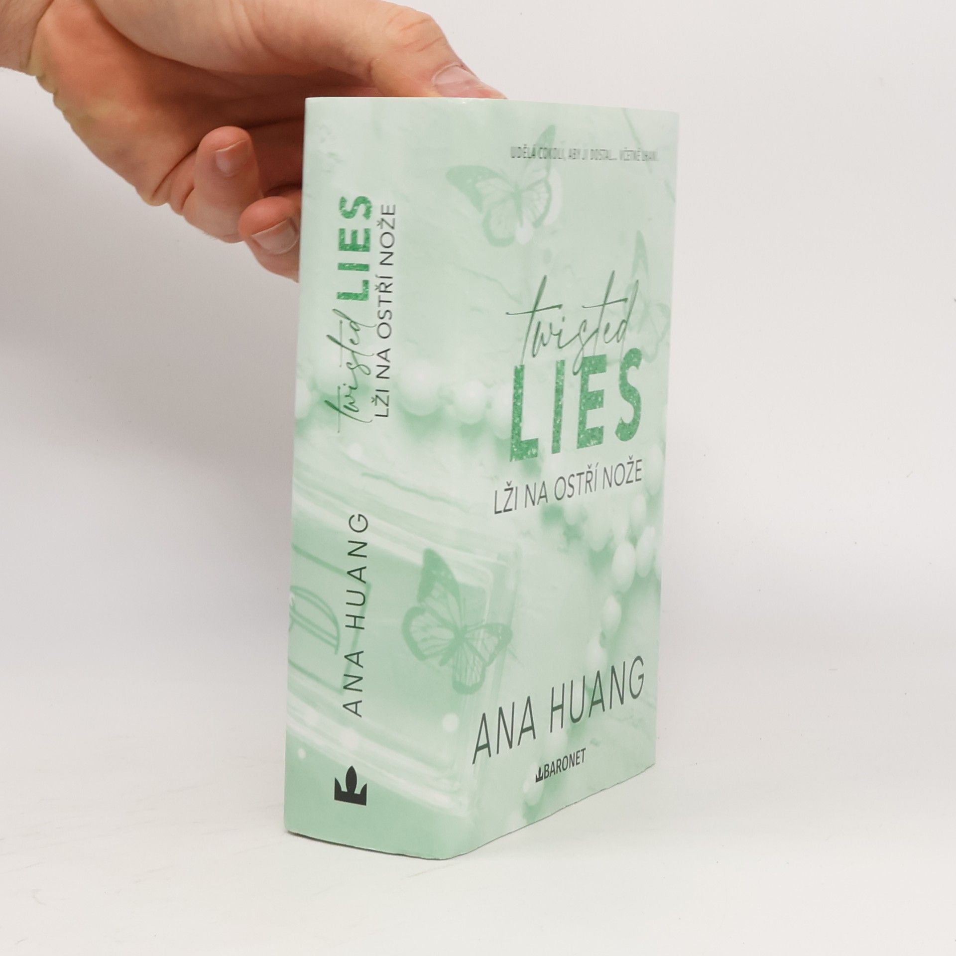 Ana Huang Twisted Lies. Lži na ostří nože