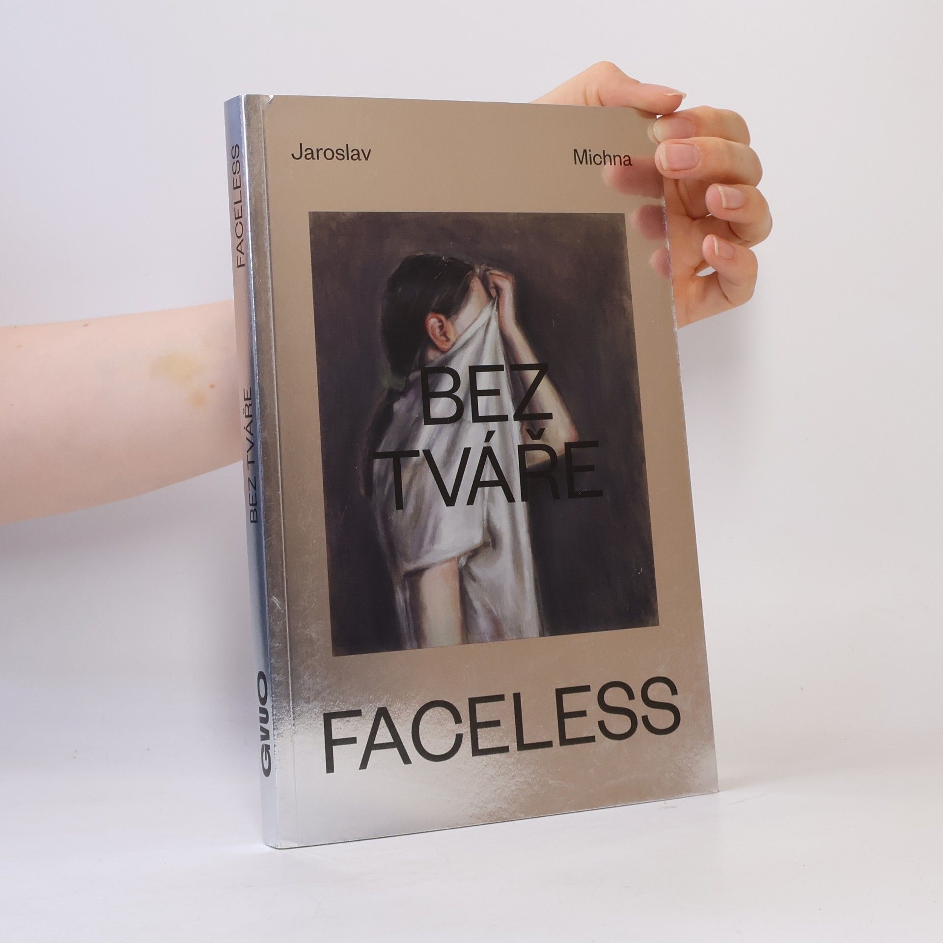 Zuzana Fadda Bez tváře. Faceless