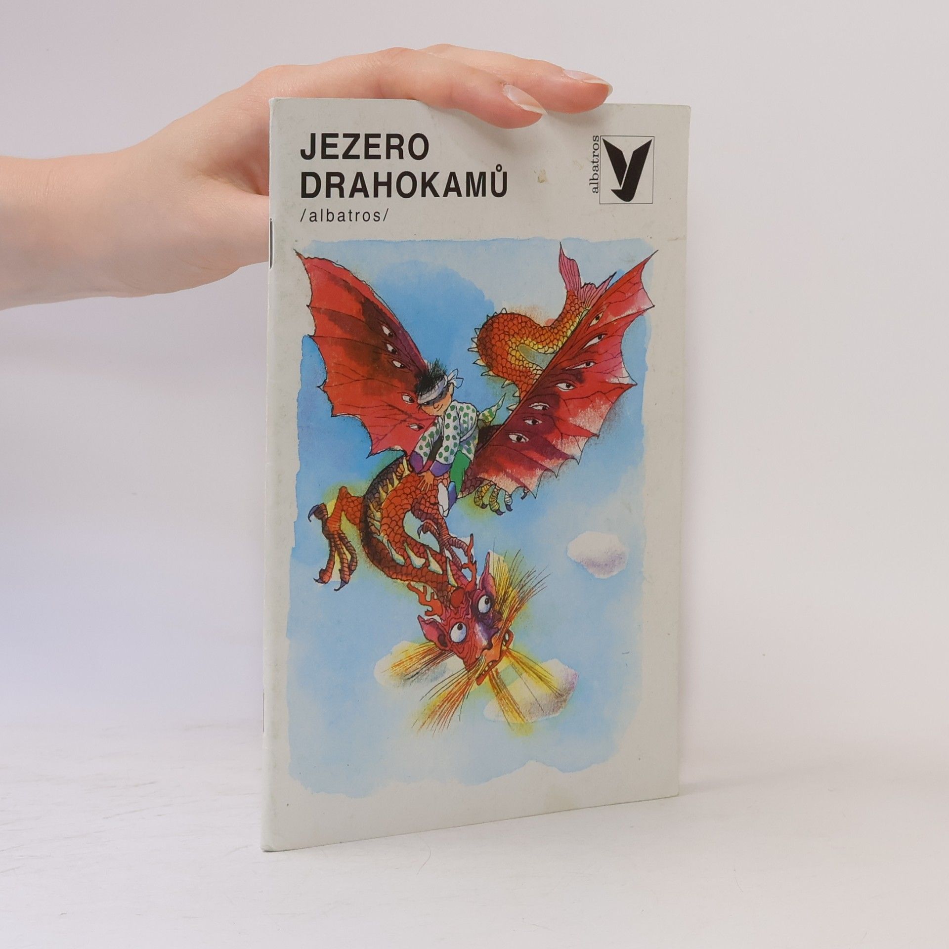 Jezero drahokamů