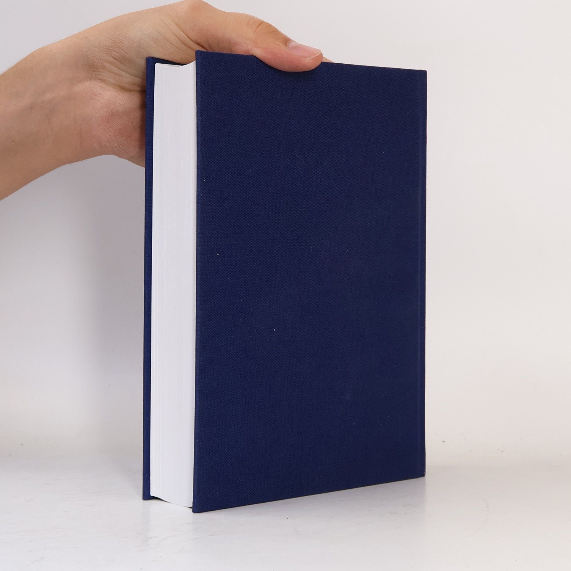 Autores varios Who is ...?: životopisná encyklopedie předních mužů a žen České republiky.