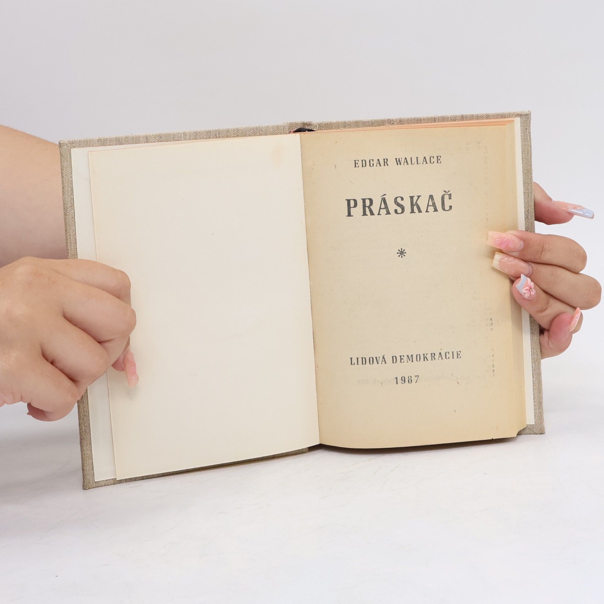 Edgar Wallace Práskač