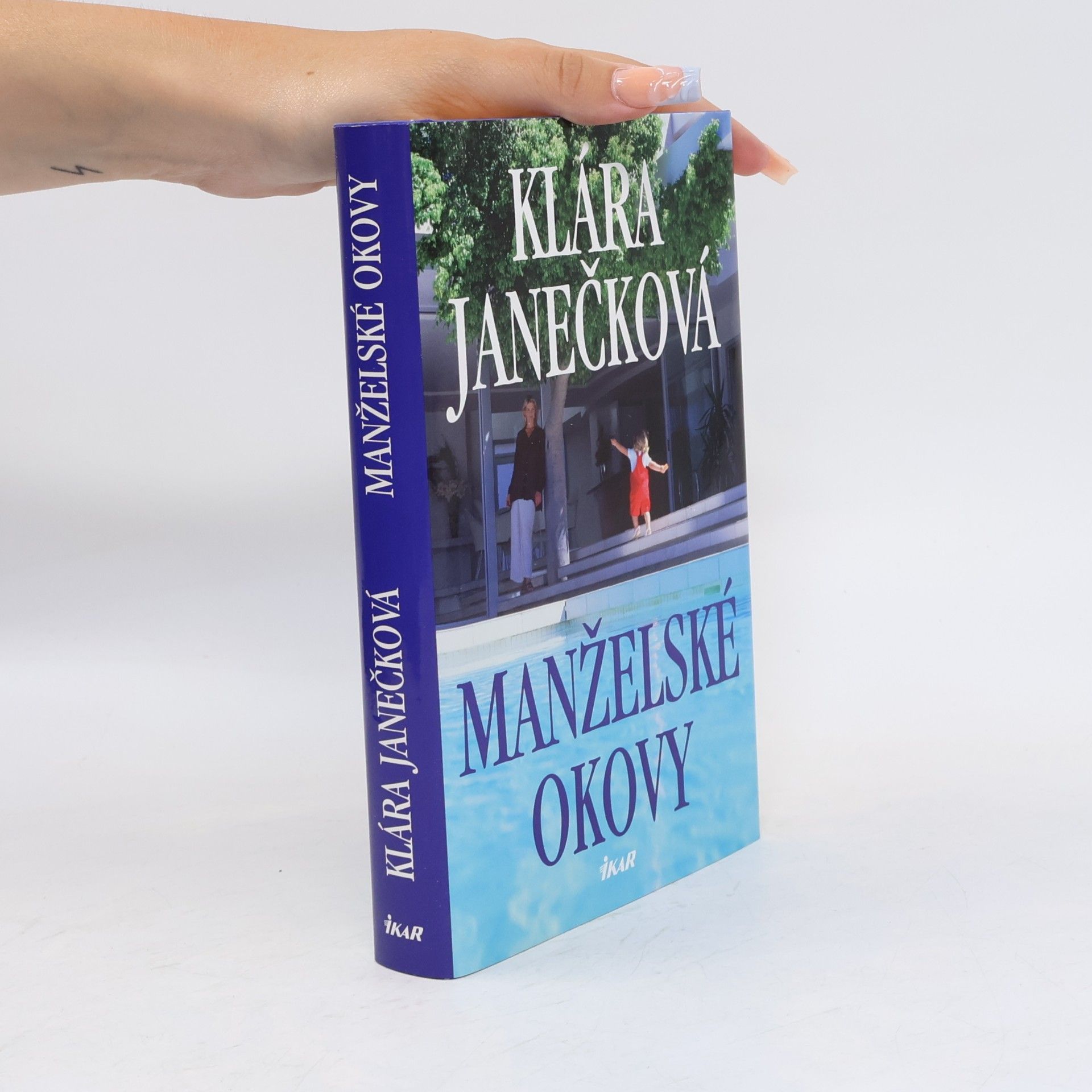Klára Janečková Manželské okovy