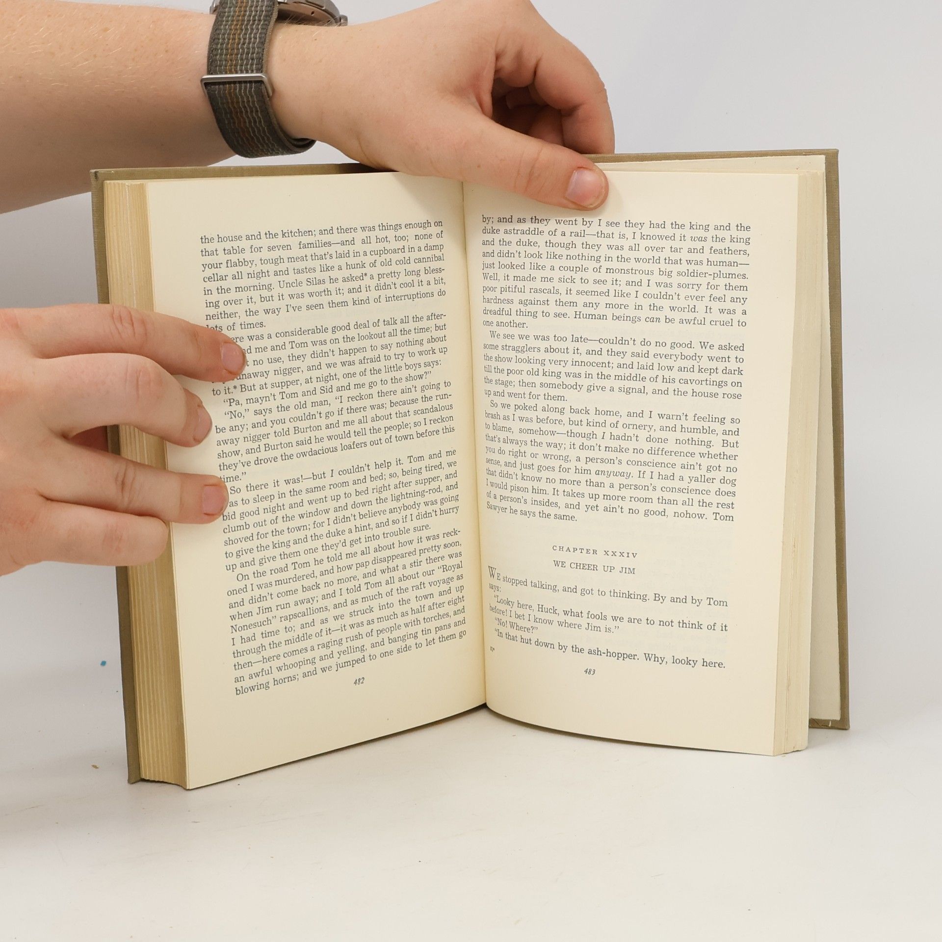Mark Twain The Adventures of Tom Sawyer. The Adventures of Huckleberry Finn