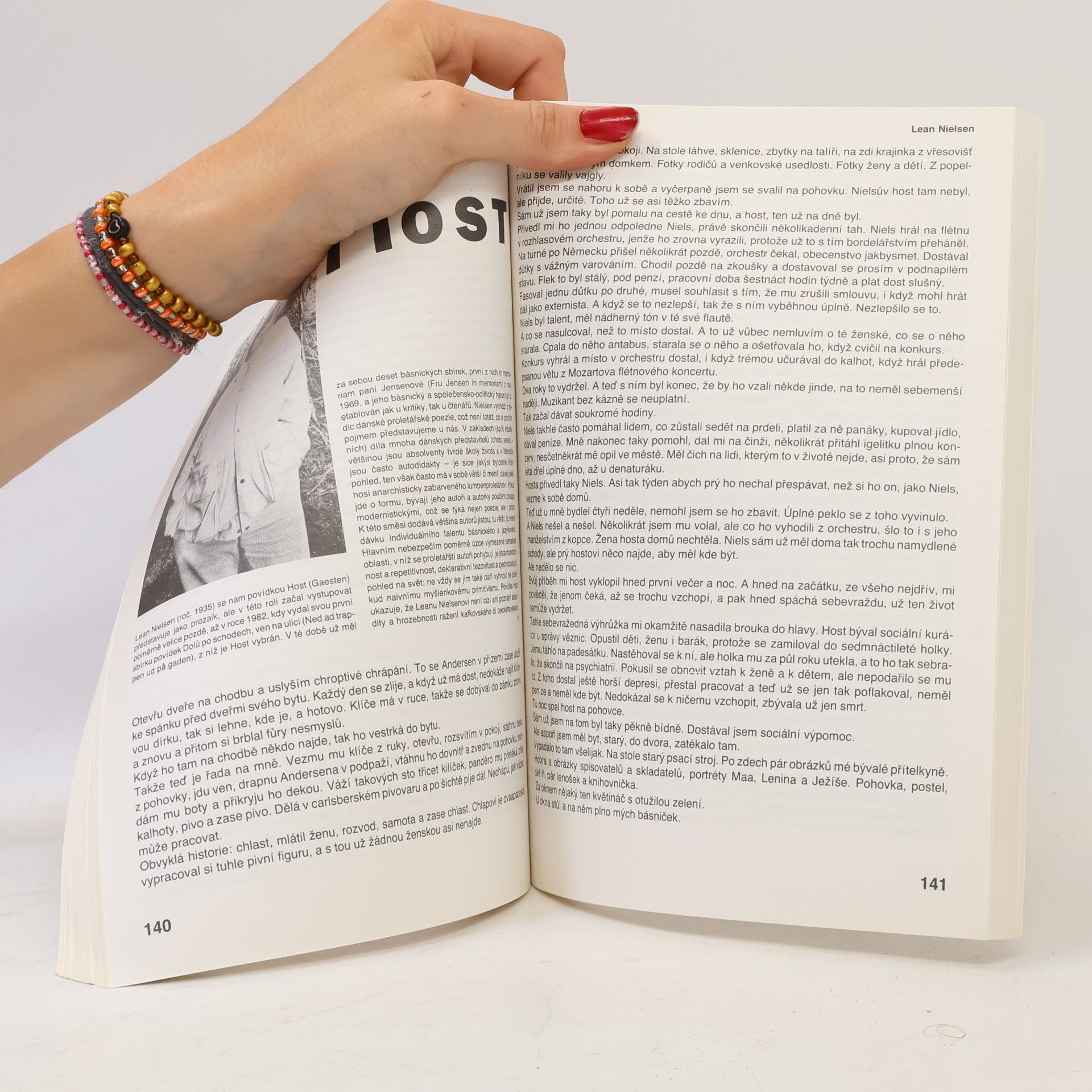 Autorenkollektiv Světová literatura 6/90