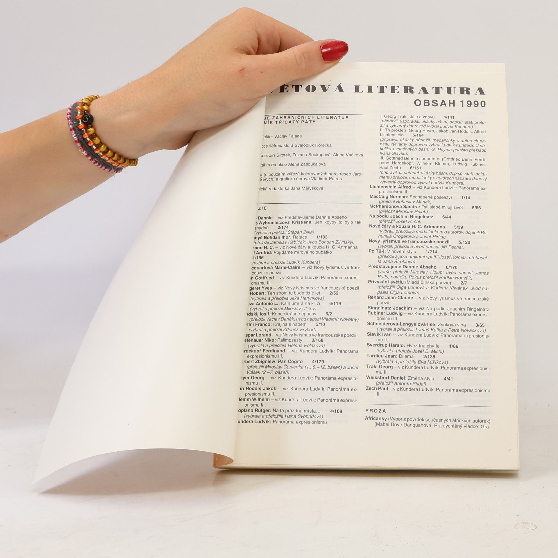 Autorenkollektiv Světová literatura 6/90