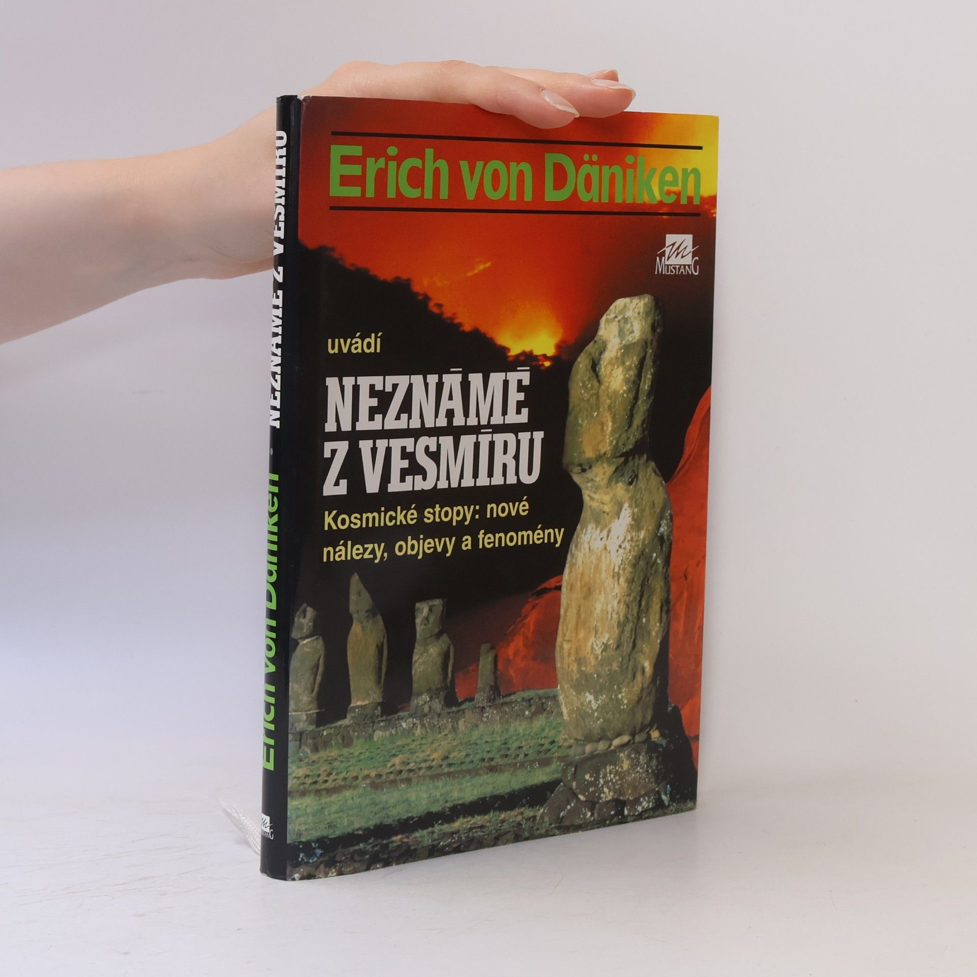 Erich von Däniken Neznámé z vesmíru