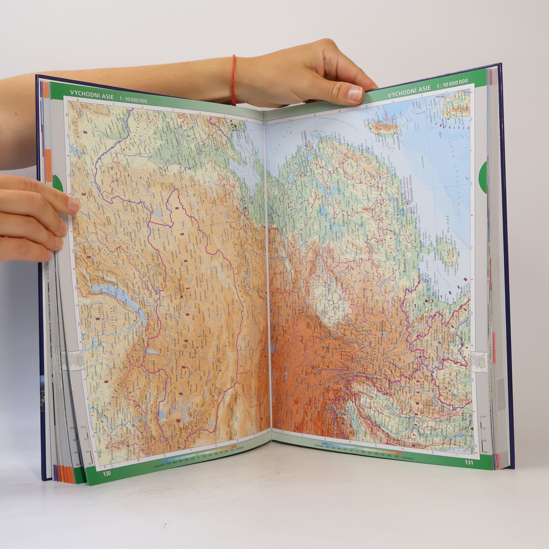 Collectif d'auteurs Zeměpisný atlas světa