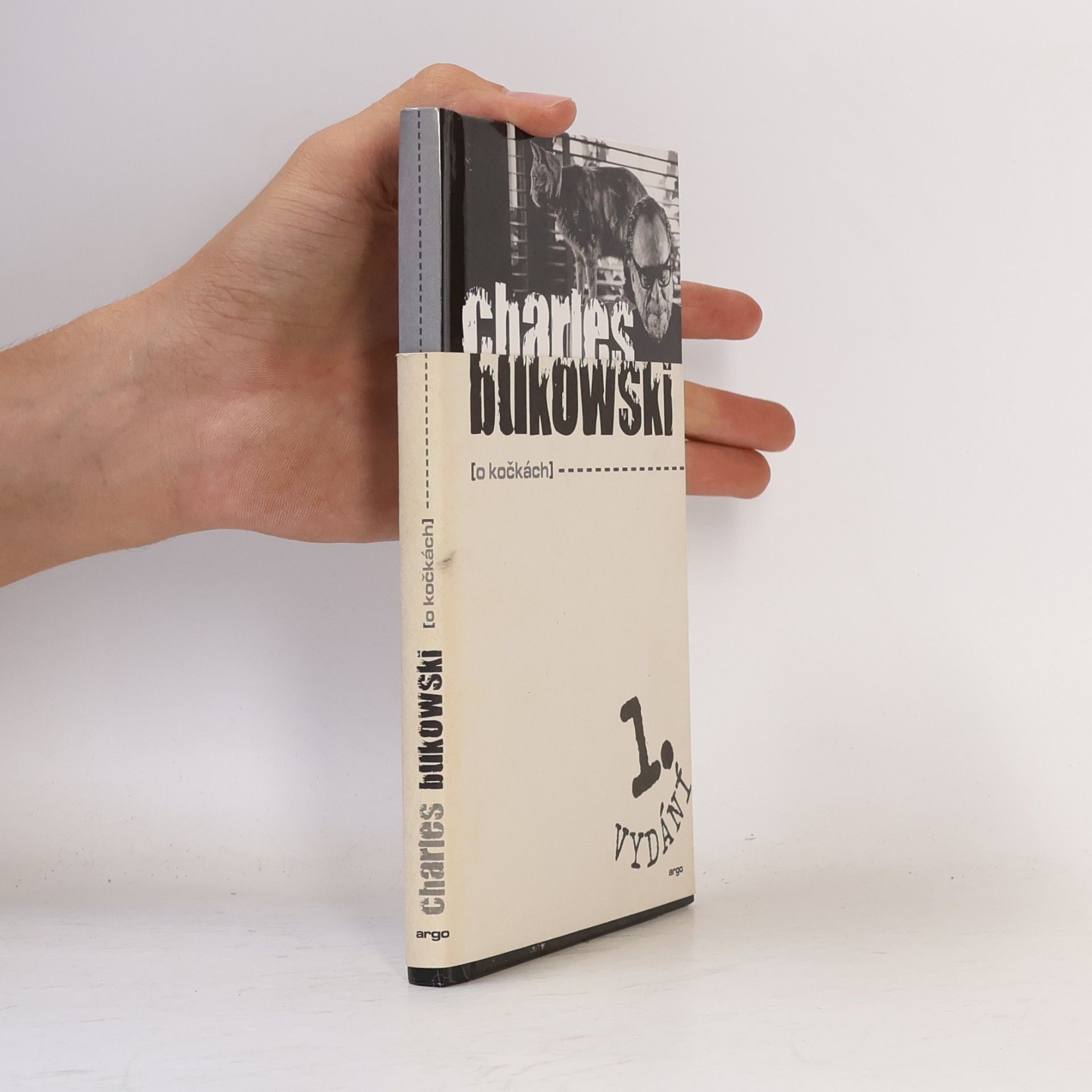 Charles Bukowski O kočkách
