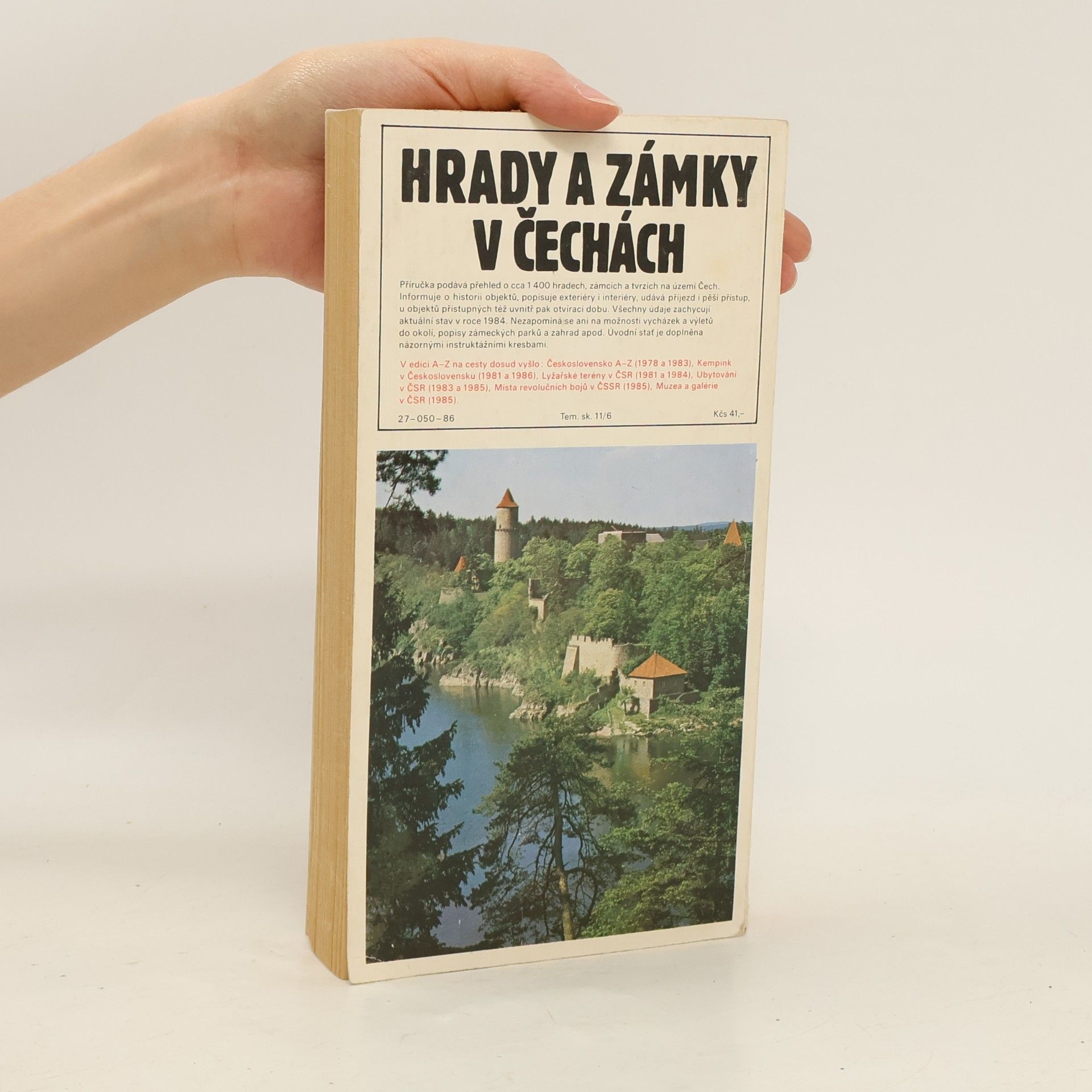 Auteurscollectief Hrady a zámky v Čechách. A-Z na cesty