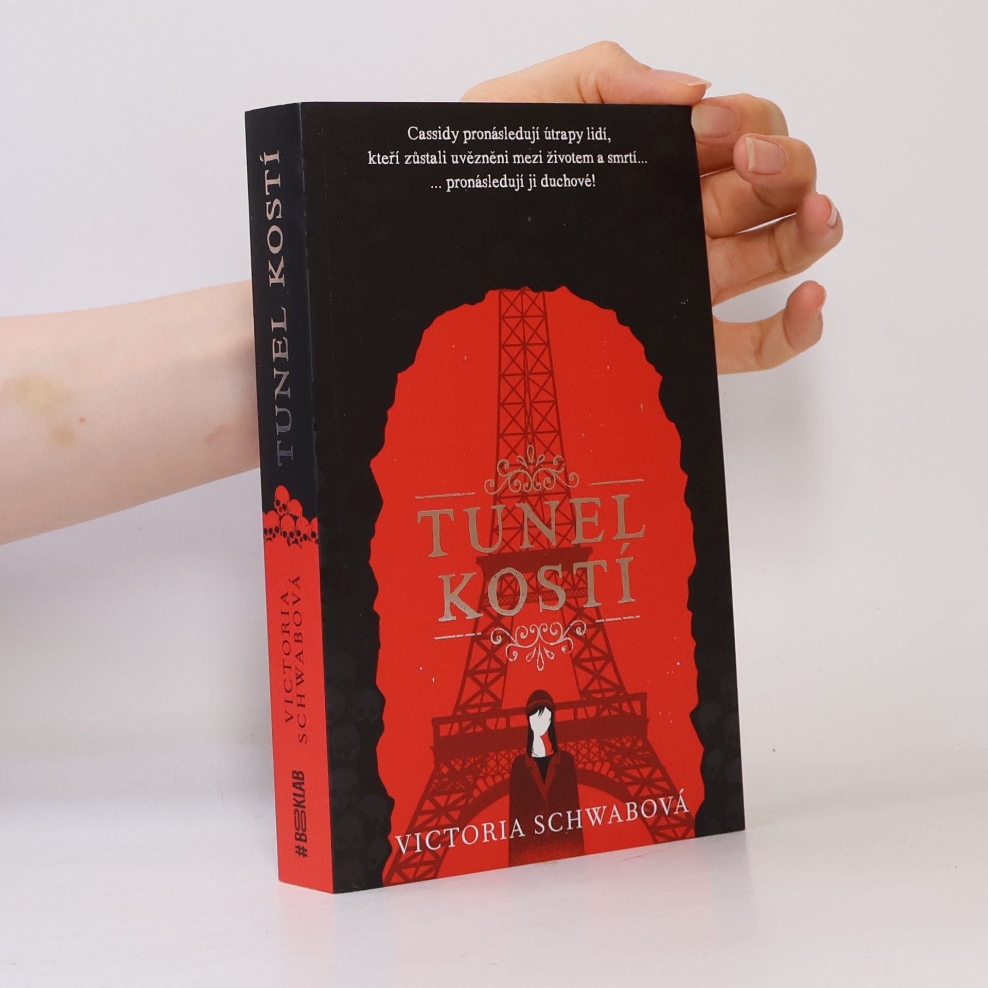 Tunel kostí