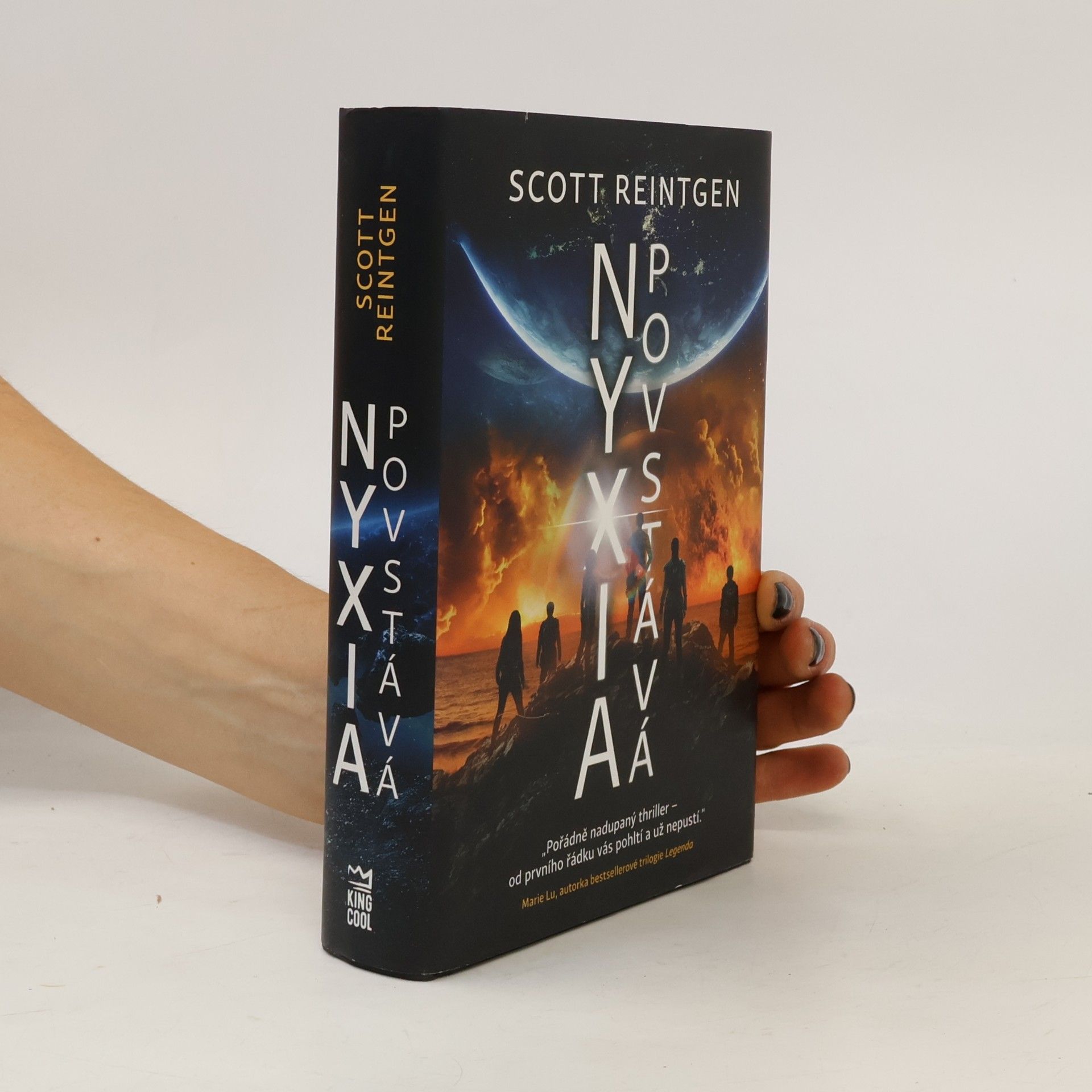 Scott Reintgen Nyxia povstává