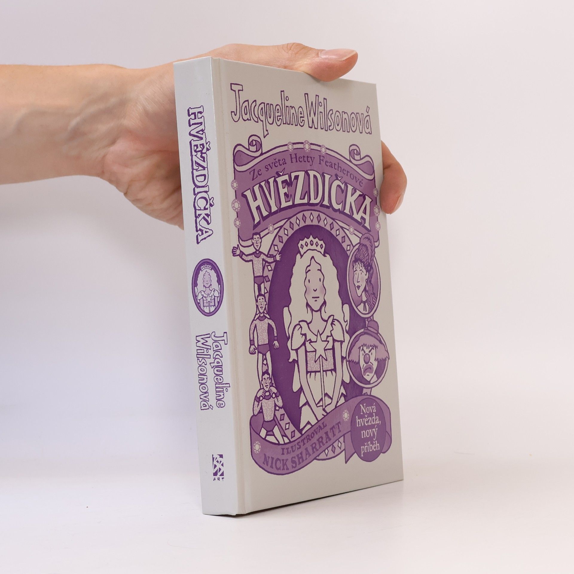 Jacqueline Wilson Hvězdička: Ze světa Hetty Featherové