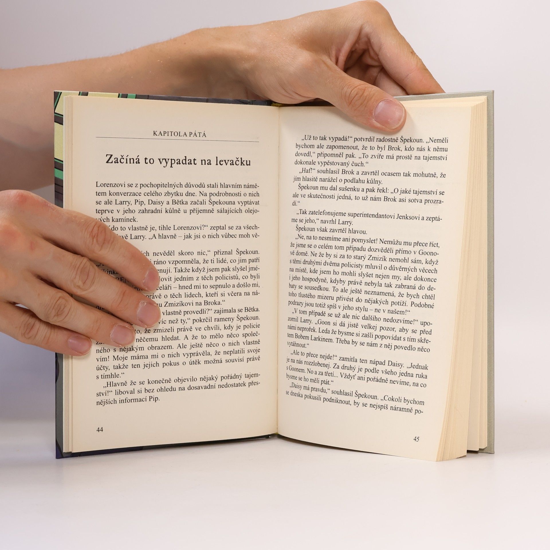Enid Blyton Tajemství lišákova doupěte