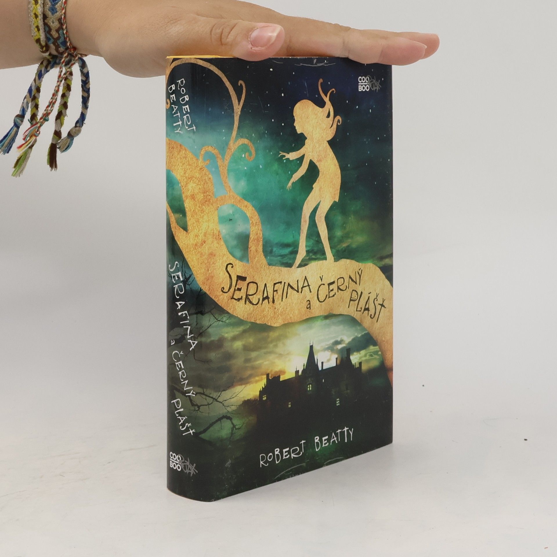 Robert Beatty Serafina a černý plášť