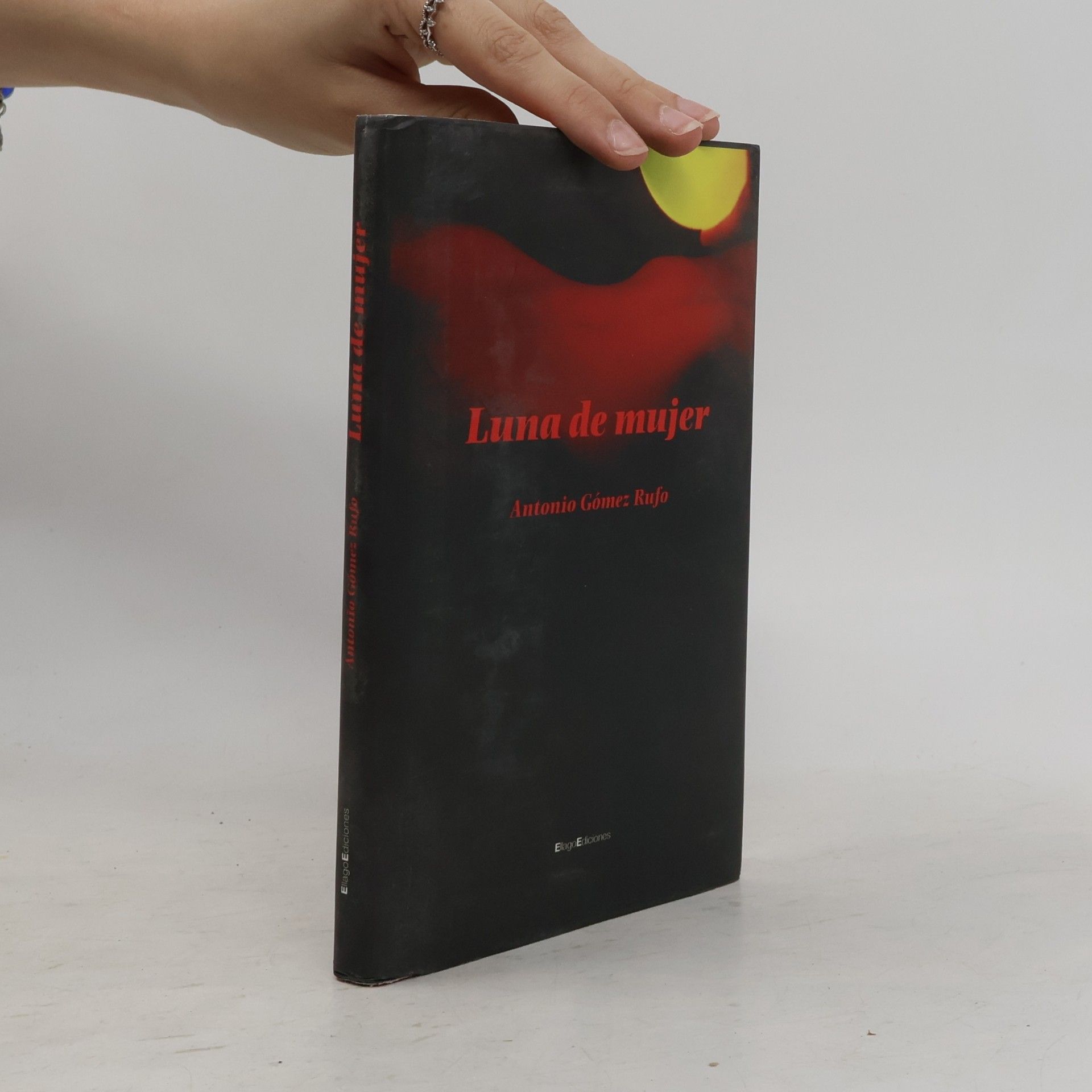 Fuera de colección - 10: Luna de mujer