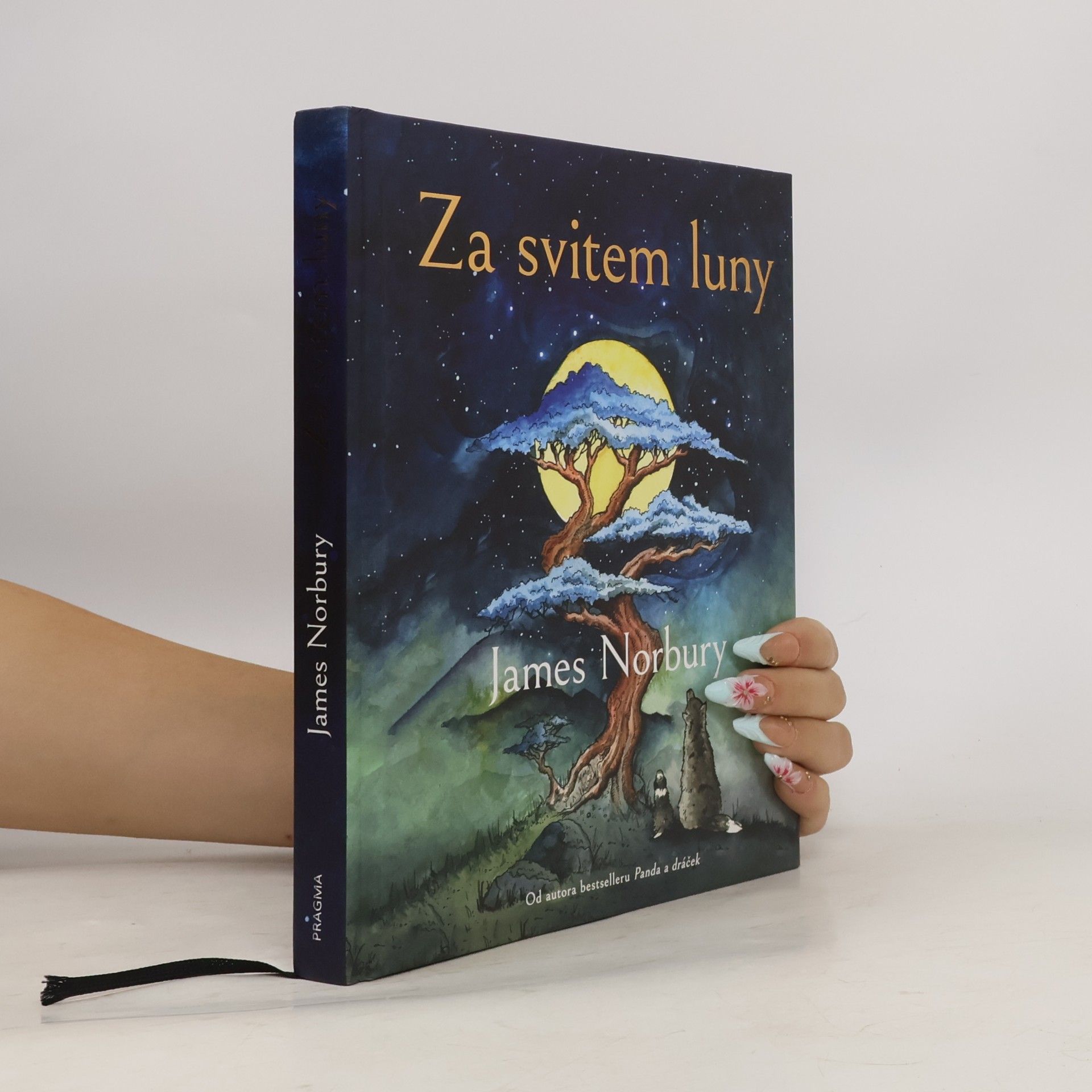Za svitem luny