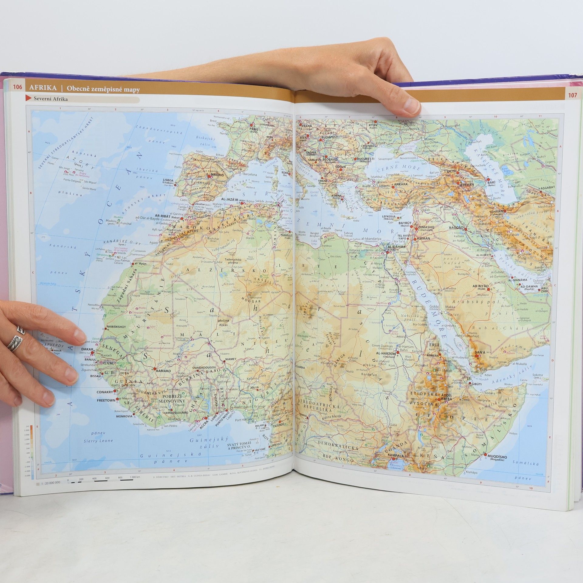 Autorenkollektiv Školní atlas světa