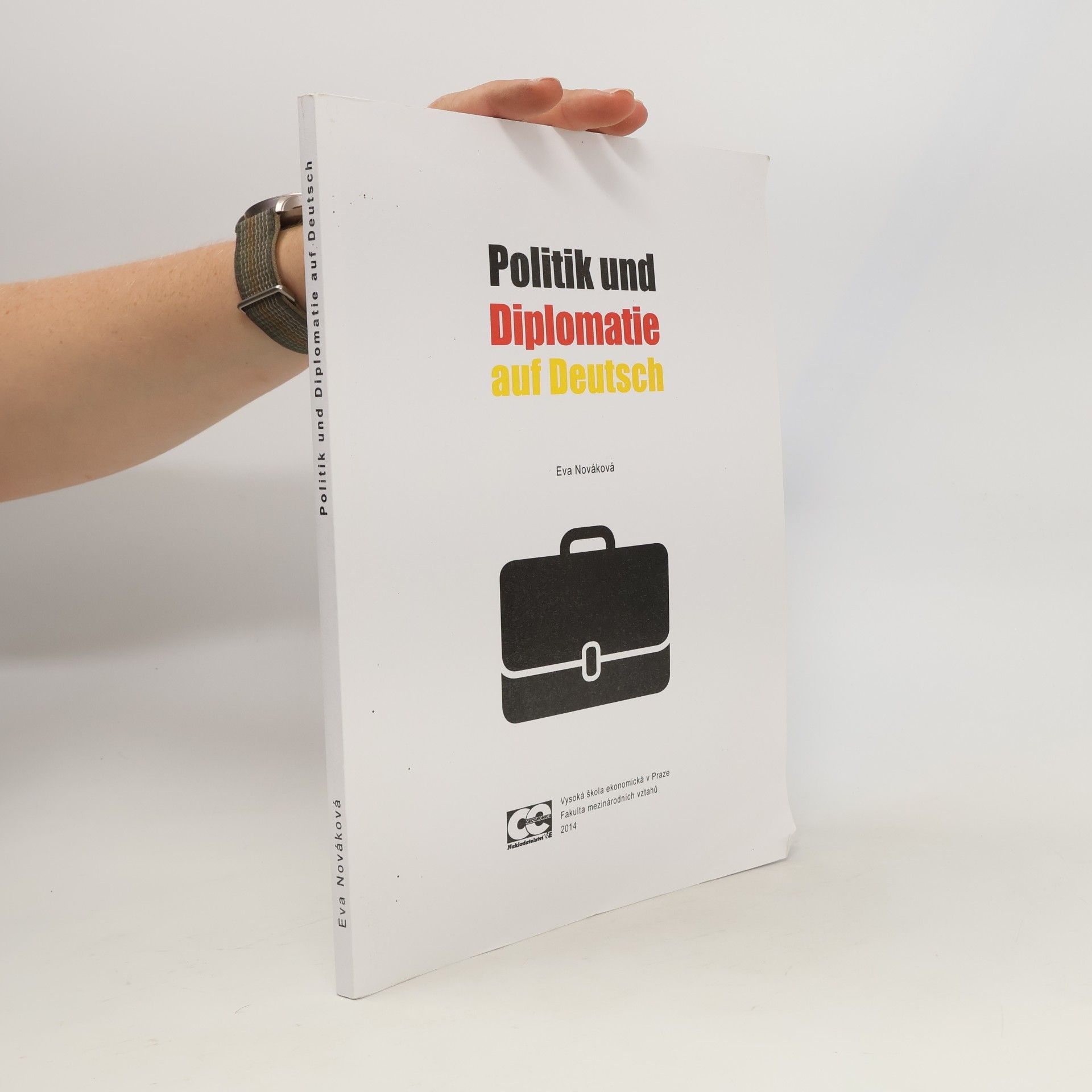 Eva Nováková Politik und Diplomatie auf Deutsch