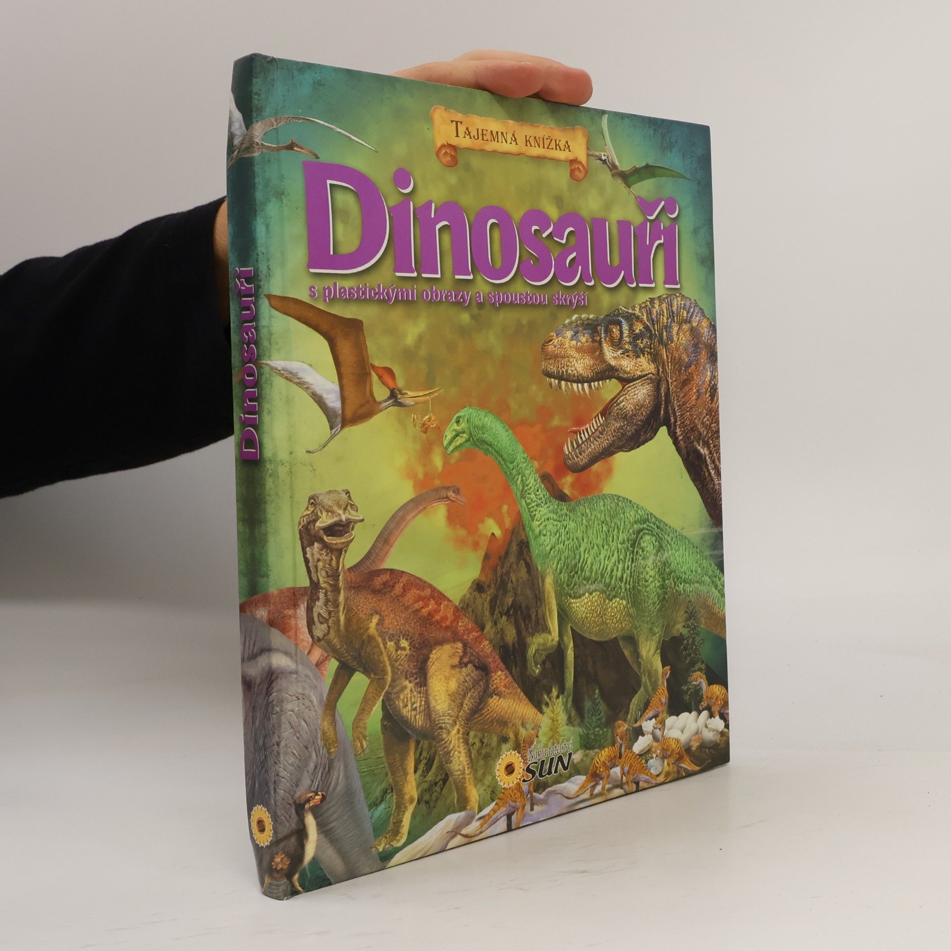 Dinosauři s plastickými obrazy a spoustou skrýší