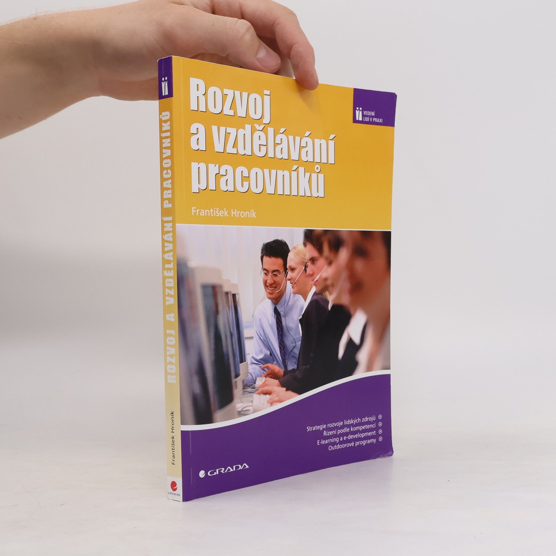 František Hroník Rozvoj a vzdělávání pracovníků