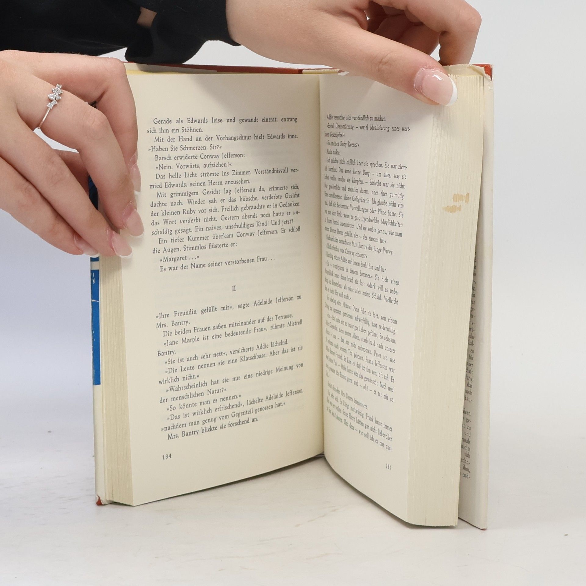 Agatha Christie Die Tote in der Bibliothek. Feuerprobe der Unschuld