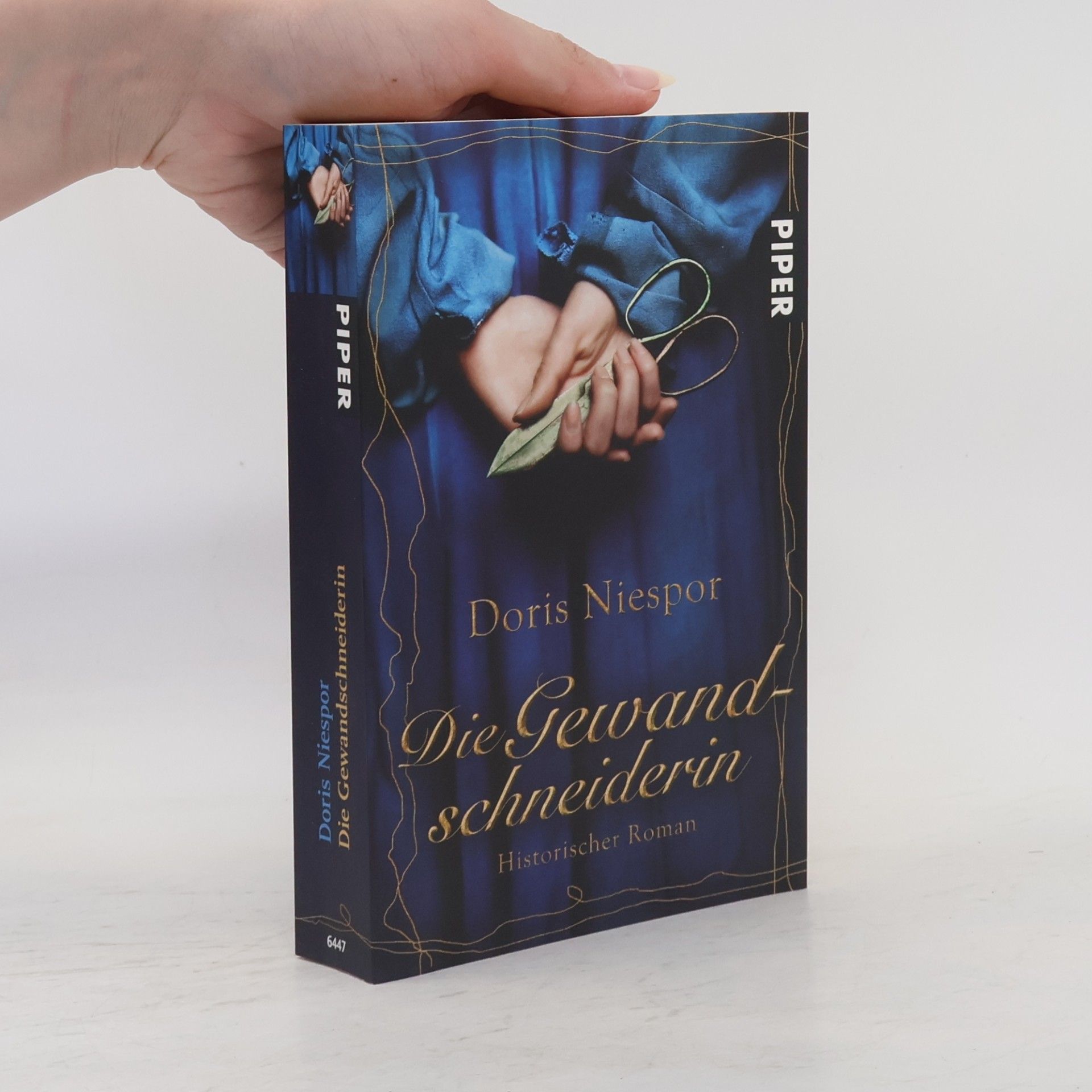 Doris Niespor Die Gewandschneiderin