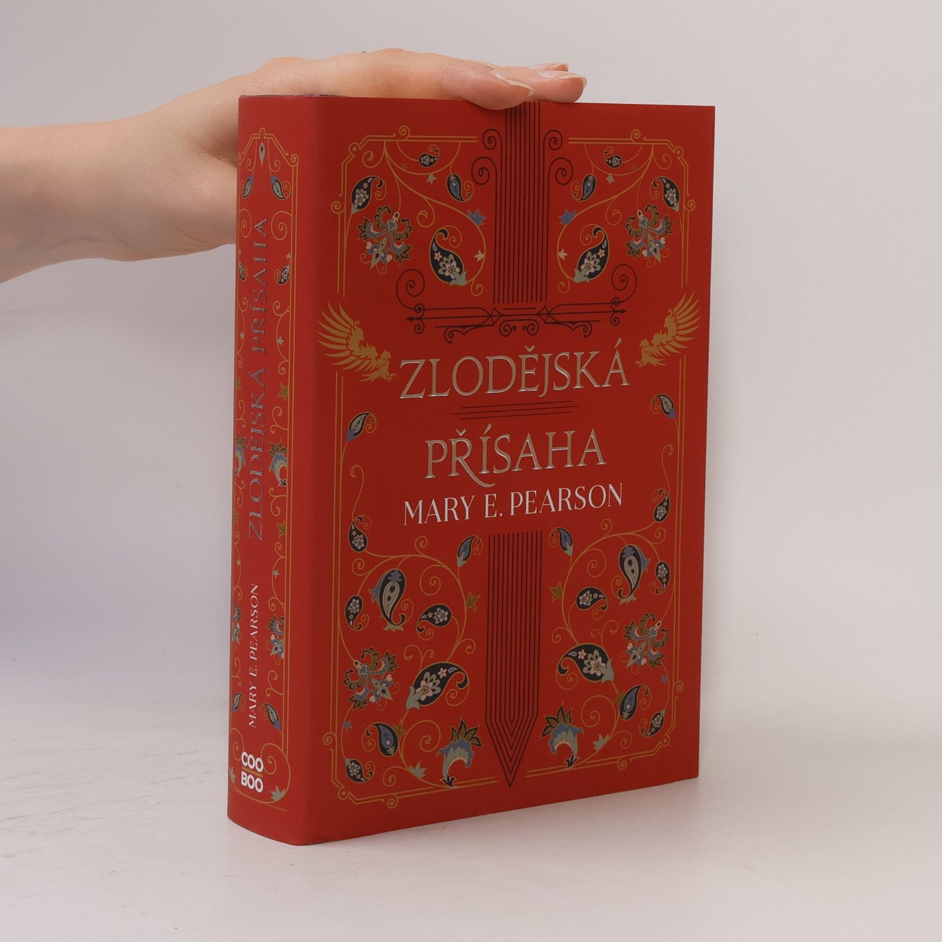 Mary E. Pearson Zlodějská přísaha
