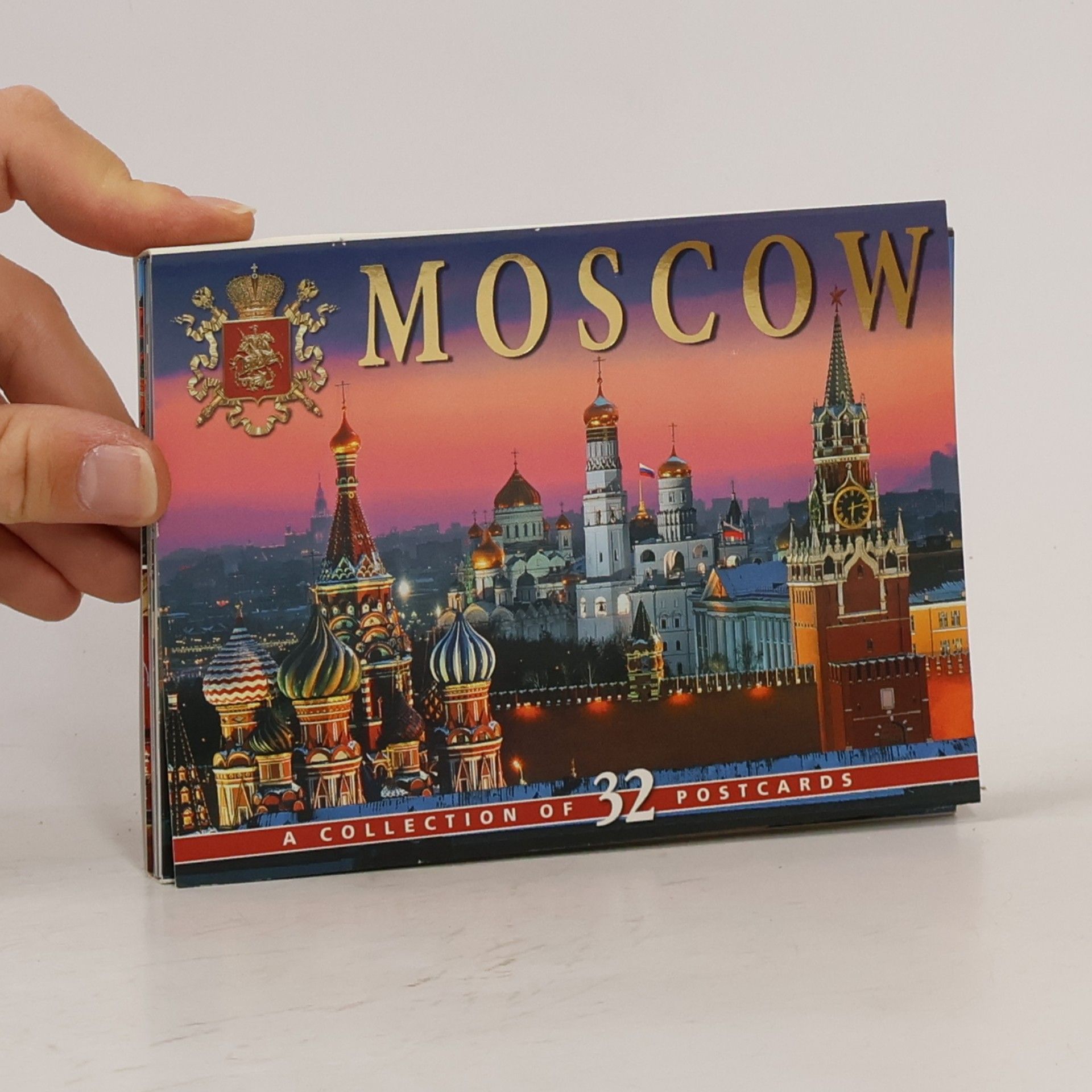 Autores varios Moscow. A collection of 32 Postcards