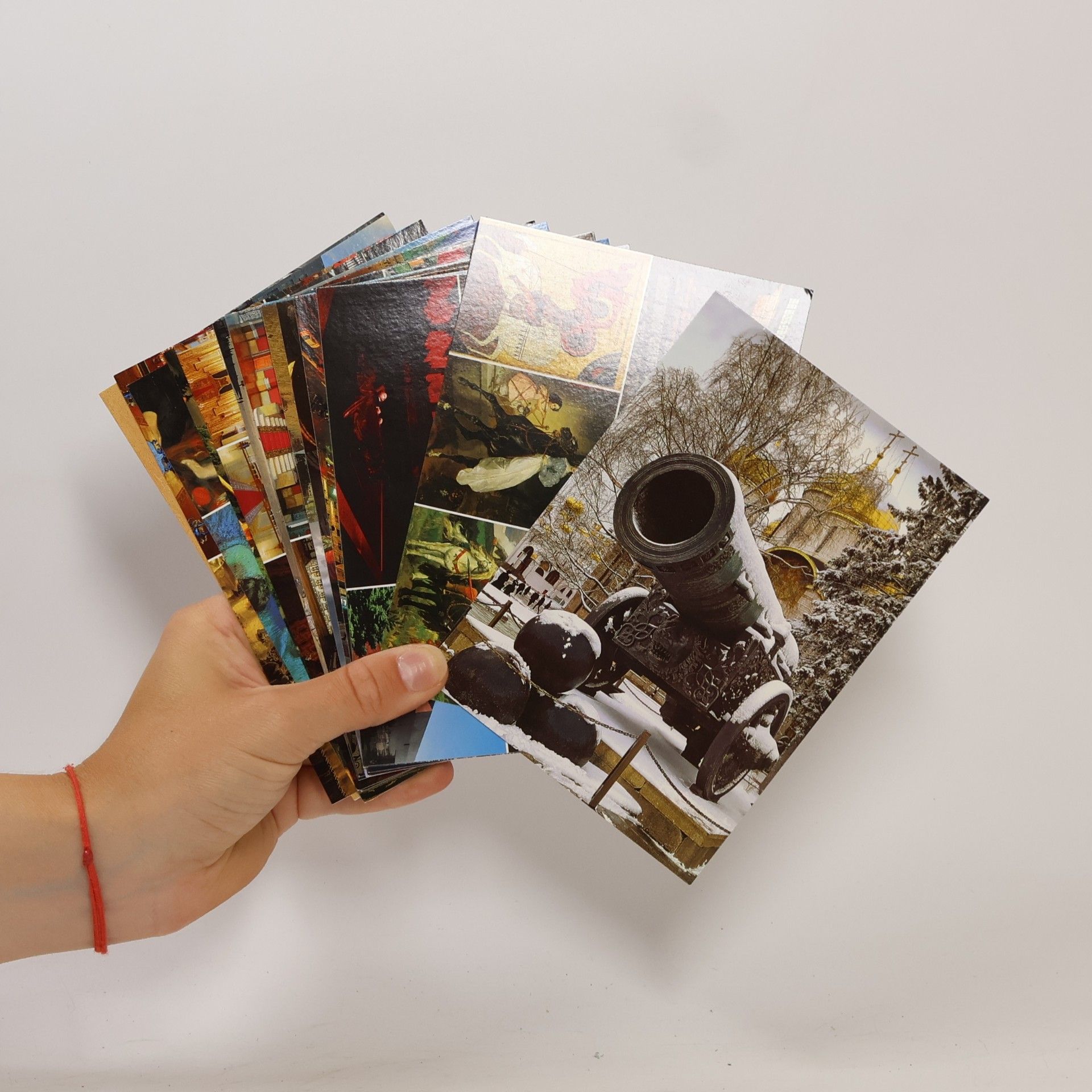 Autores varios Moscow. A collection of 32 Postcards