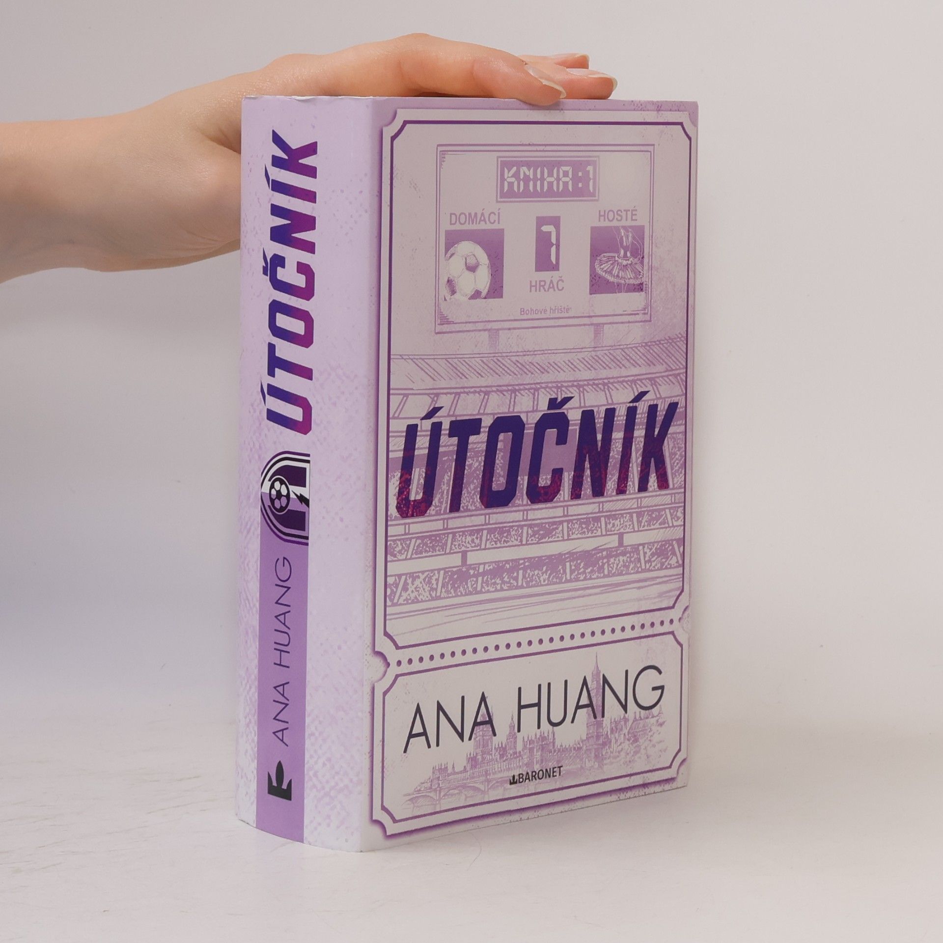 Ana Huang Útočník