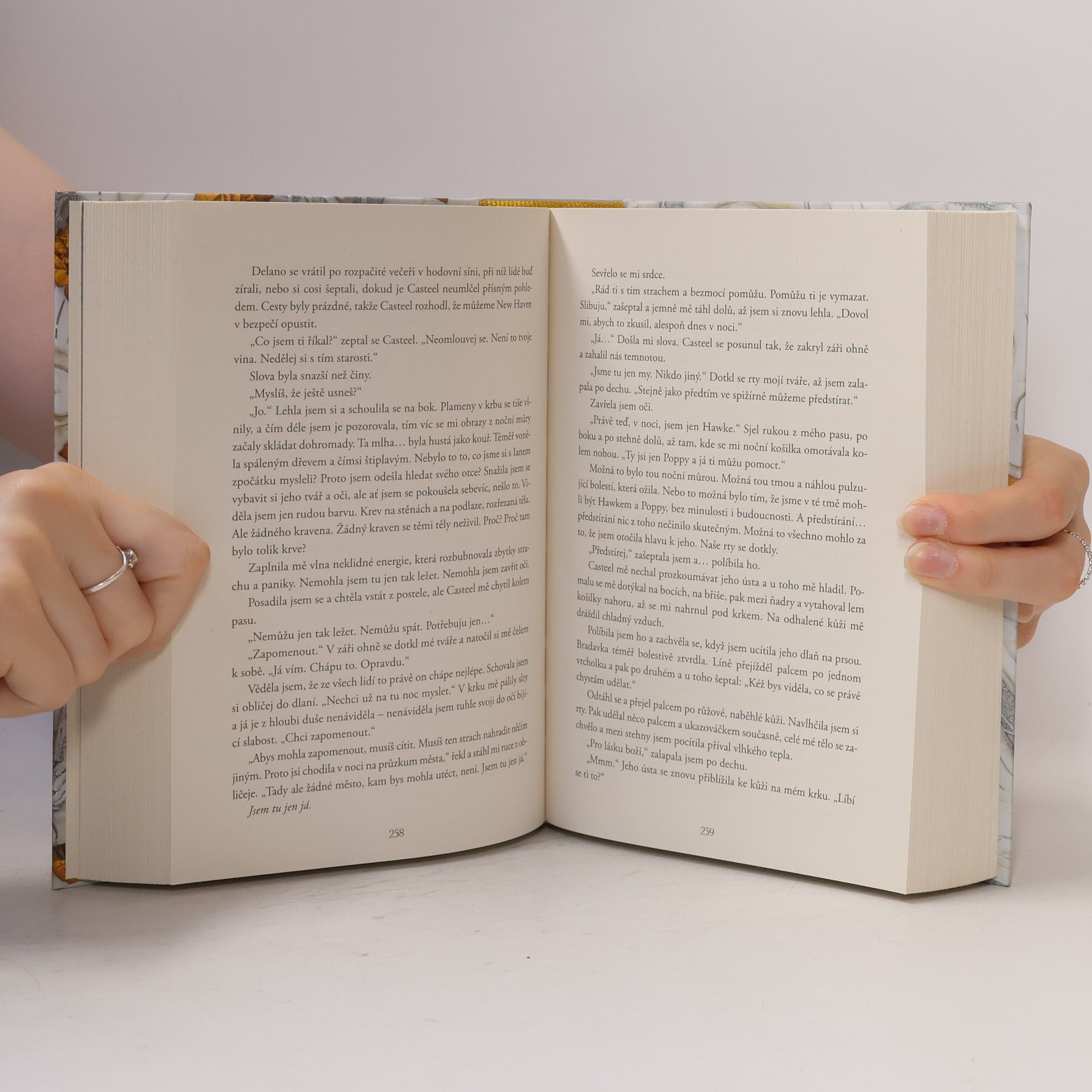 Jennifer Armentrout Království těla a ohně