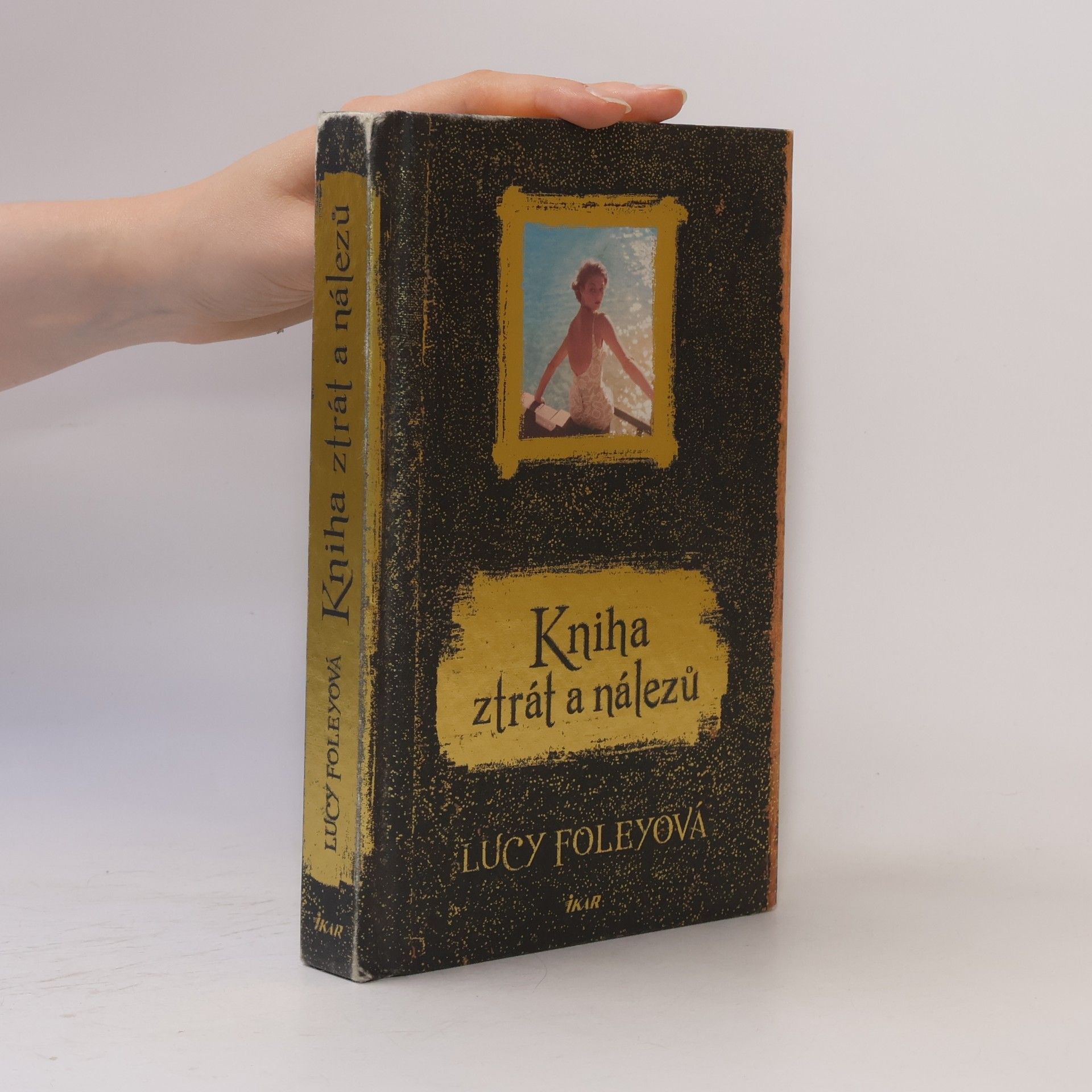 Lucy Foley Kniha ztrát a nálezů