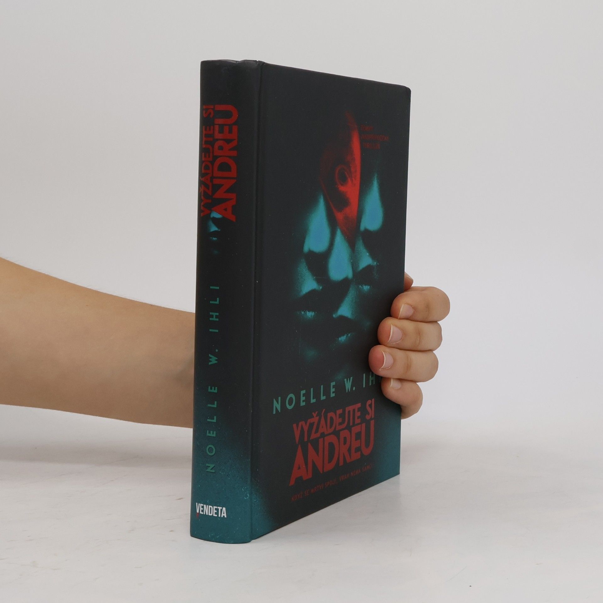 Noelle W. Ihli Vyžádejte si Andreu